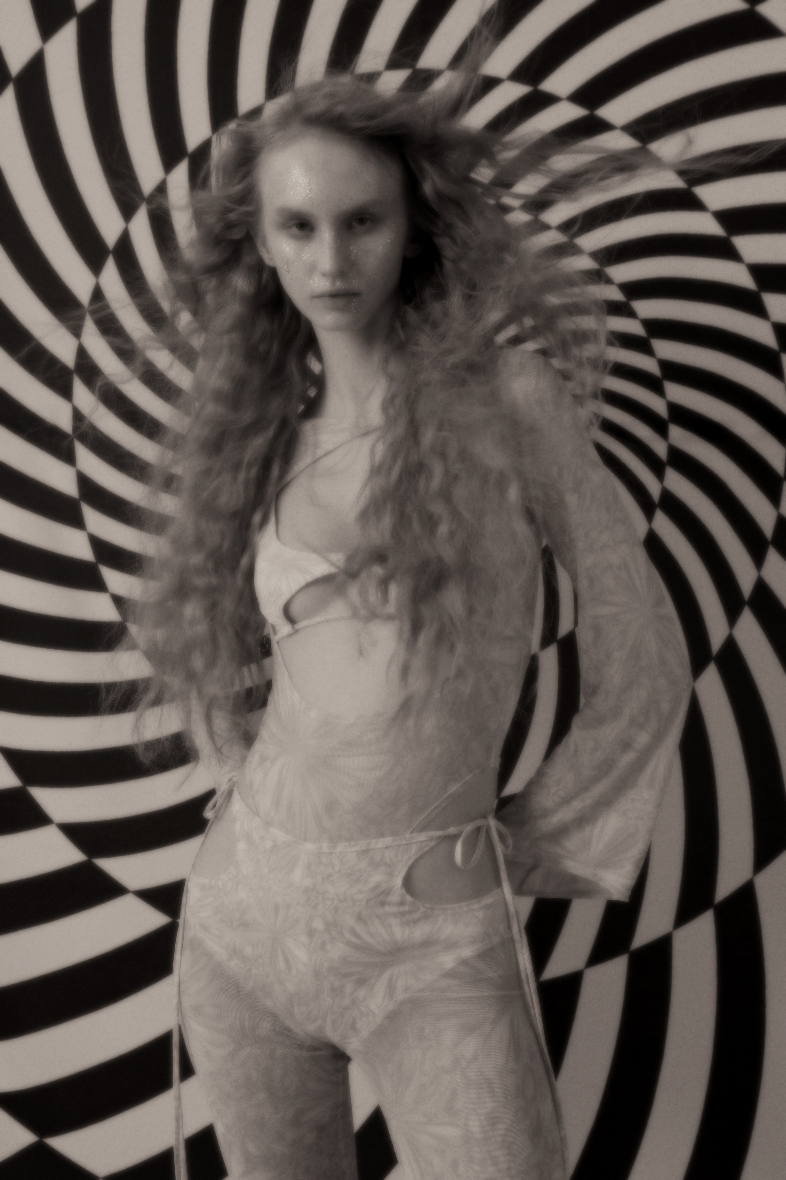 Badlon magazine: Hypnosis. WORKS