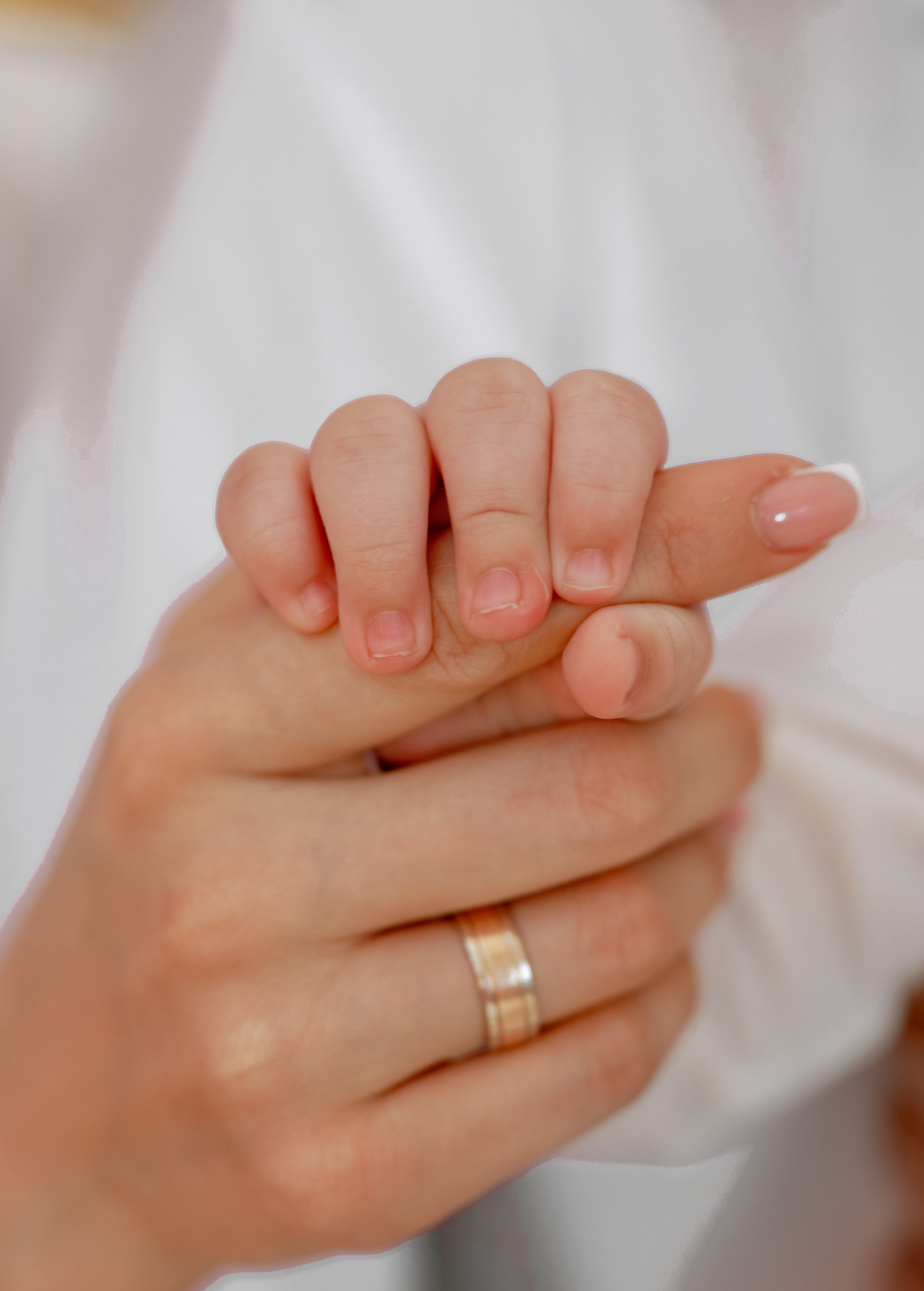 Крещение в светлом храме. Юлия Басня семейный и свадебный фотограф в Донецке