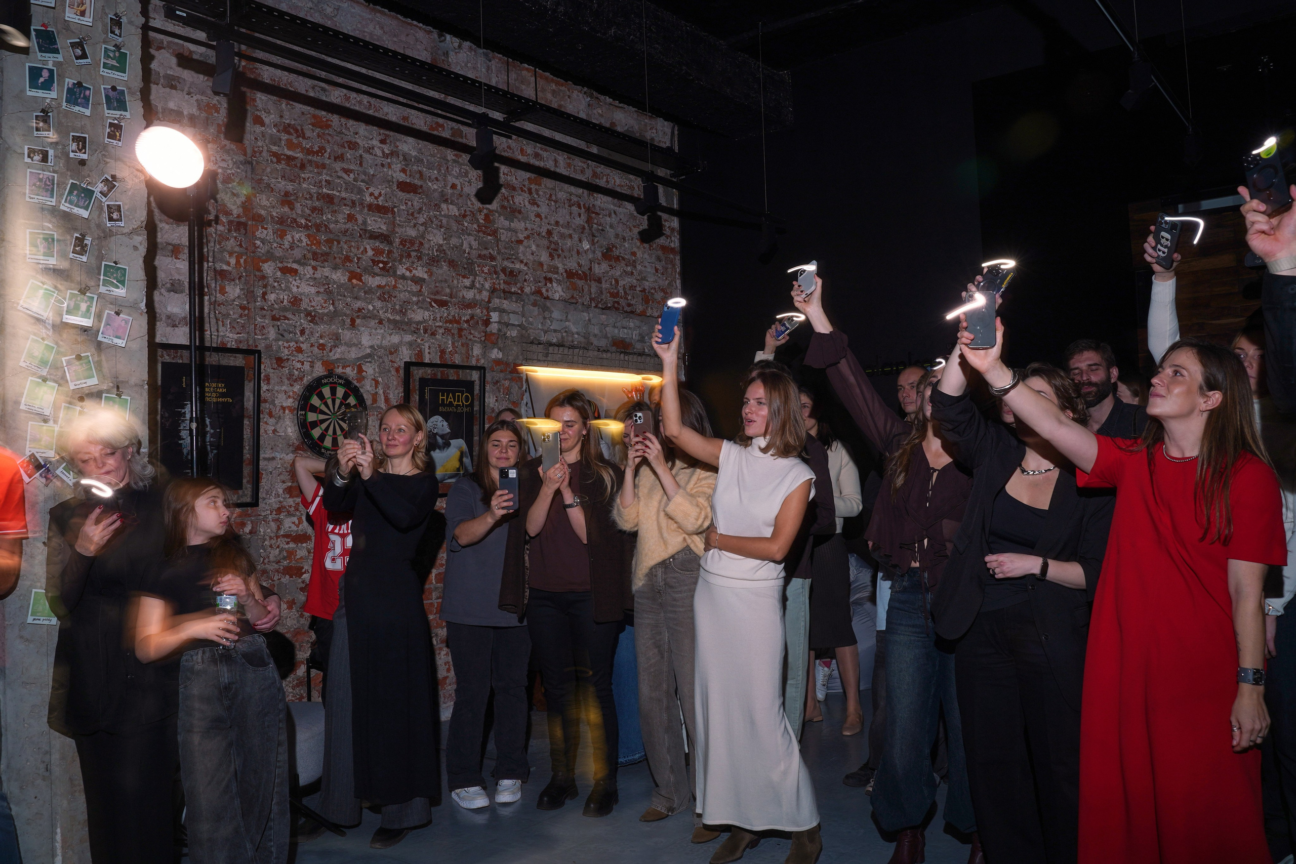 Концерт кавер группы. Фотограф