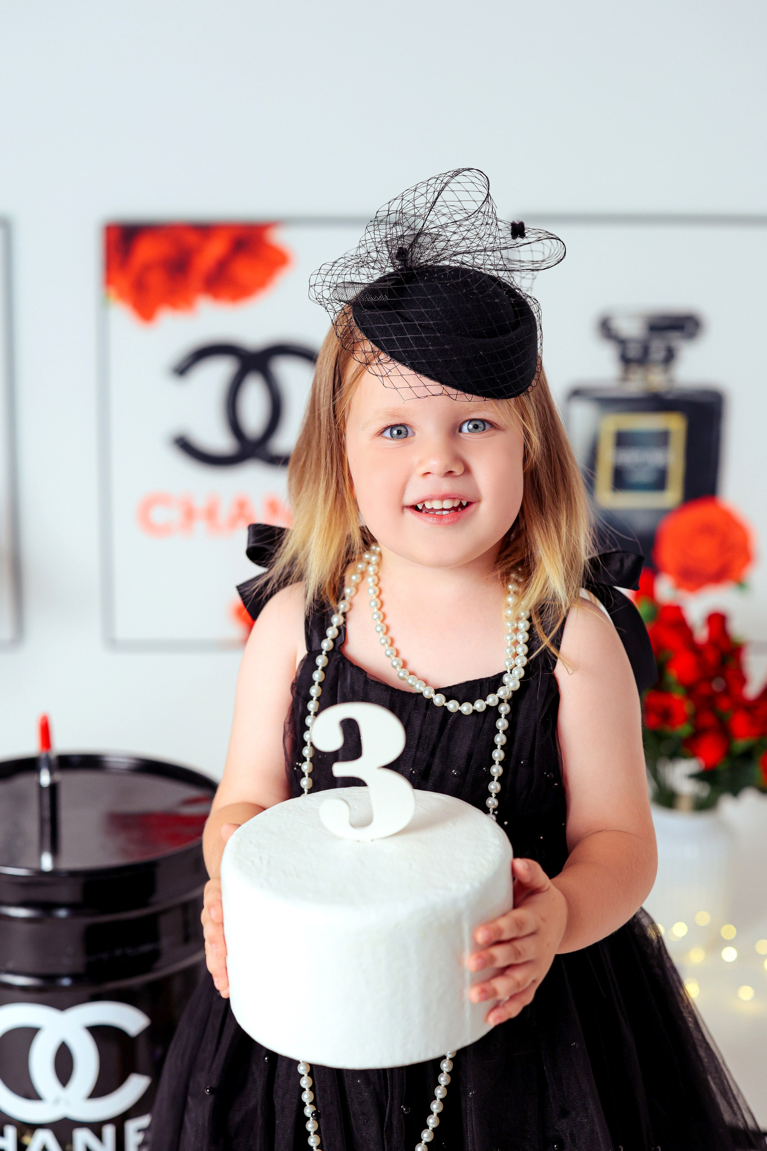 Малышки Антураж