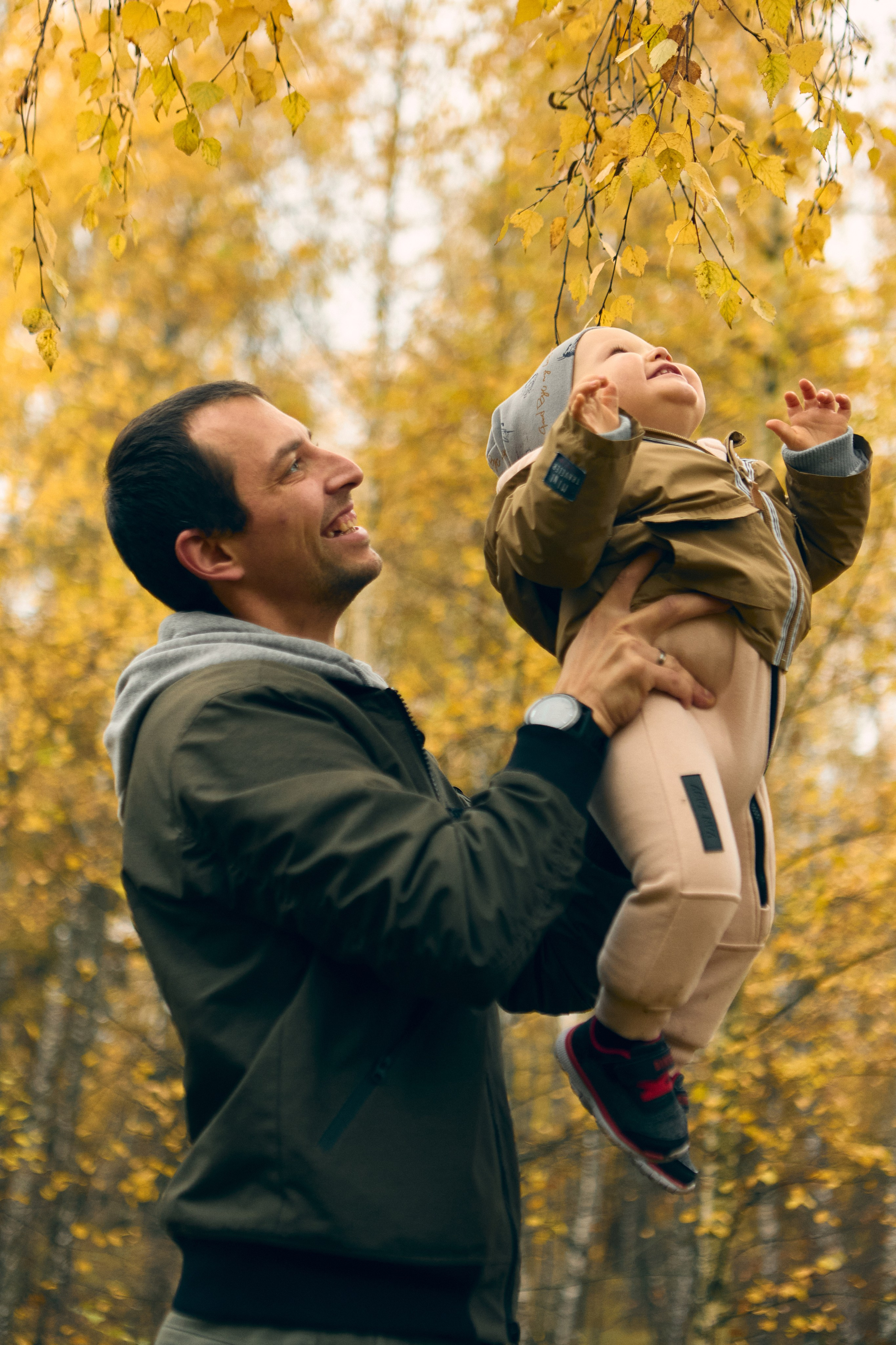 фото папы и сына на прогулке осенью