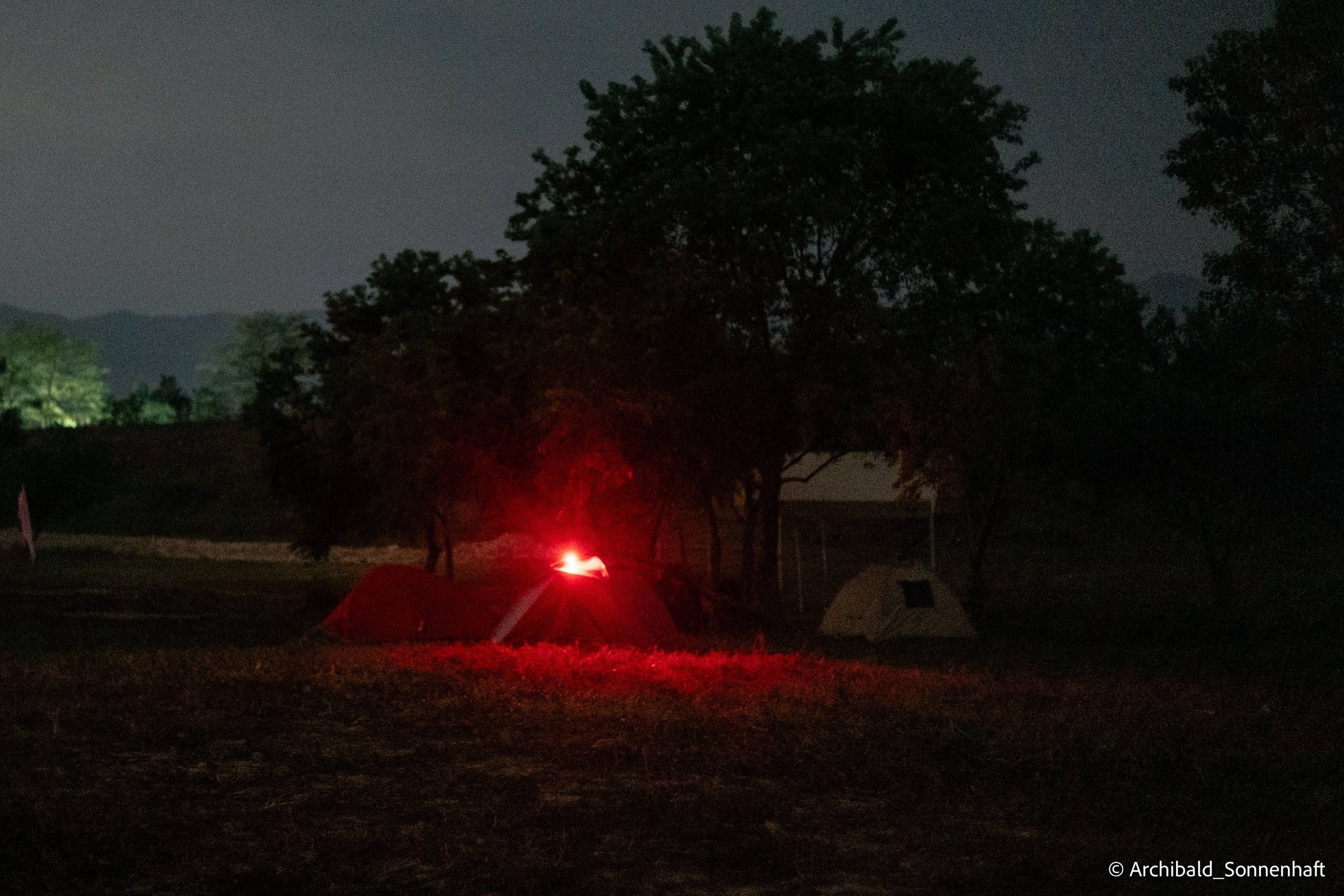 Weekend kayaking trip. Photographer in Guangzhou, China. Archibald Sonnenhaft