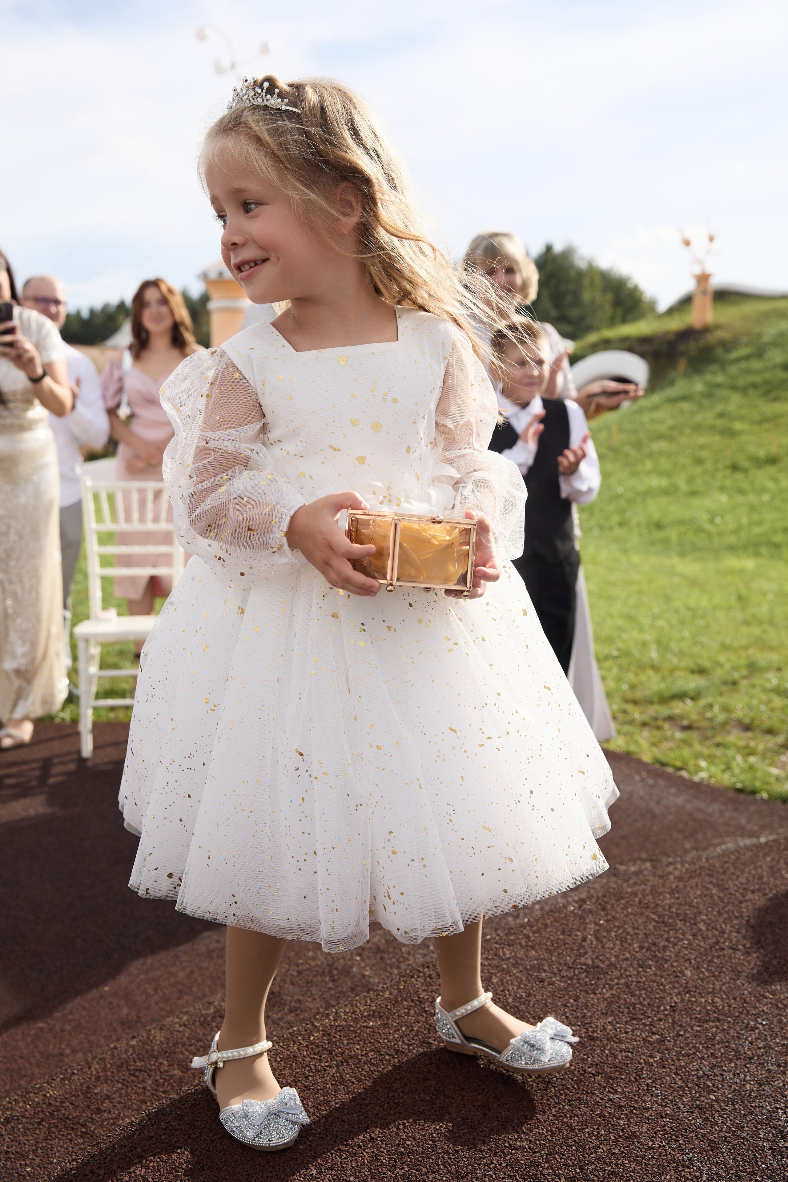 Мы рождены, чтобы сиять. Обо мне