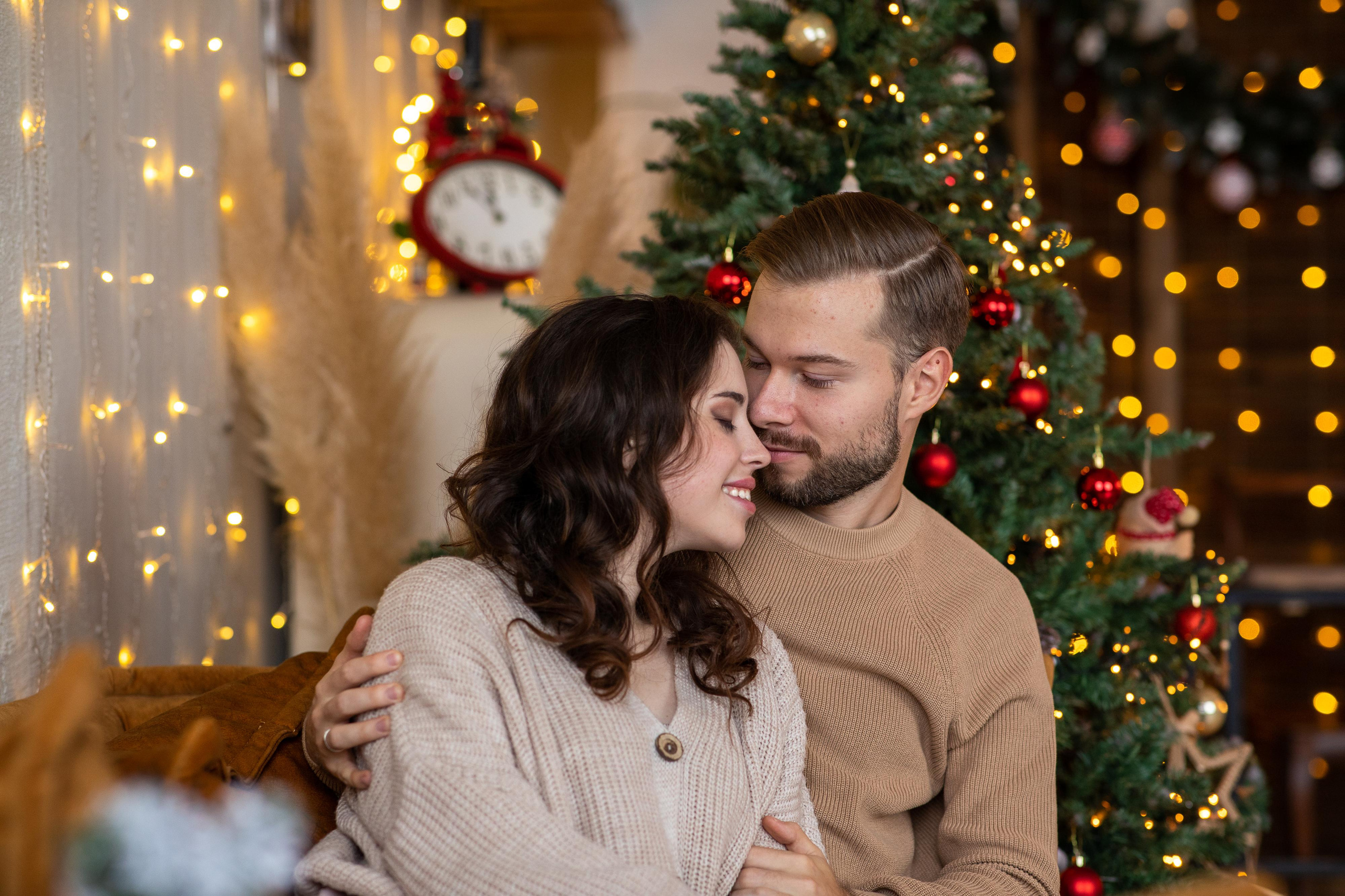 Вика и Саша новогодняя Lovestory. Женский семейный фотограф Тула Москва Захарова Анна
