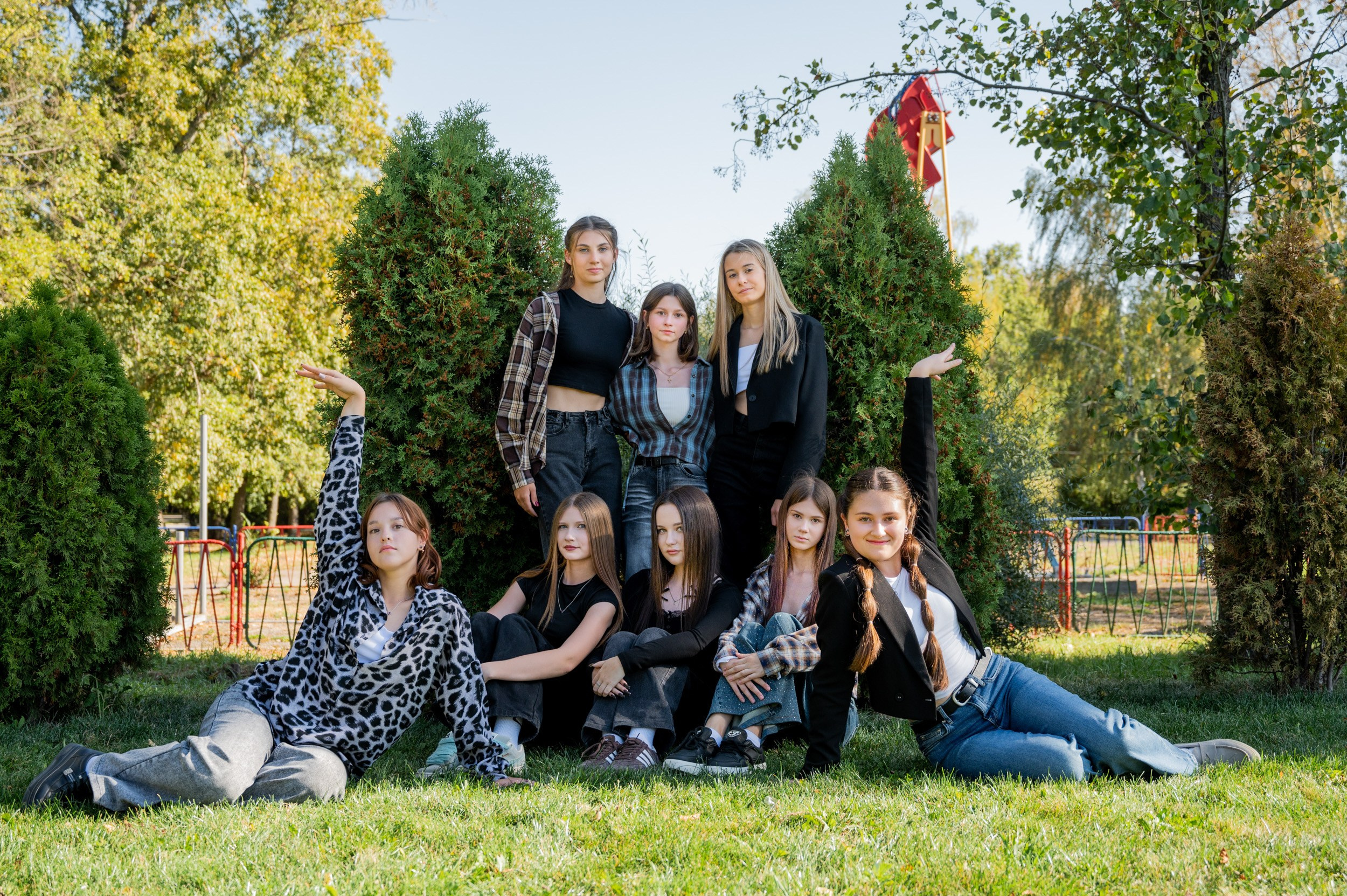 В парке. Выпускные альбомы и Школьный фотограф в Алексеевке, Бирюче, Красном