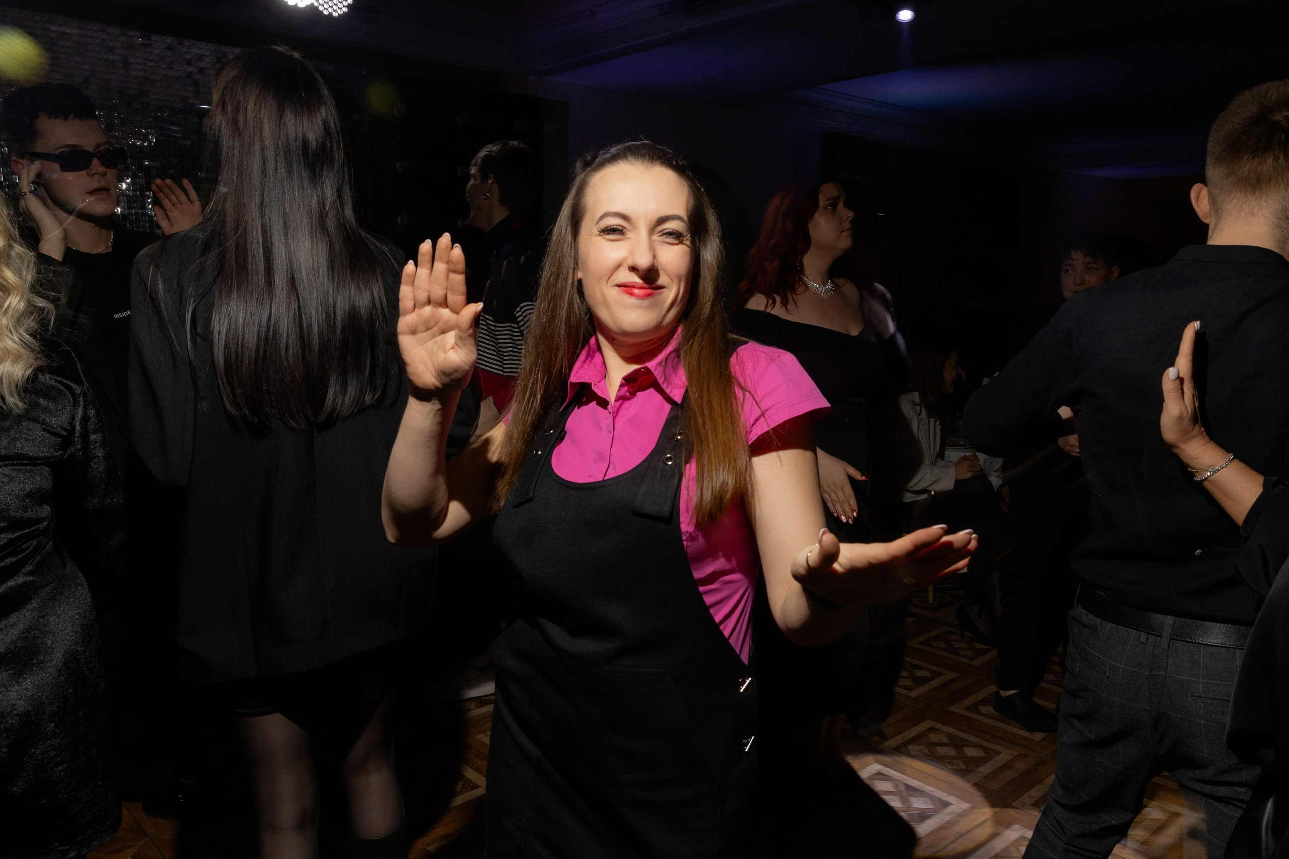 Корпоративная фотосъемка для кафе GARAGE | Новый год 2025 | Минск. Свадебный фотограф в Минске/Беларуси Сергей Спиридонов