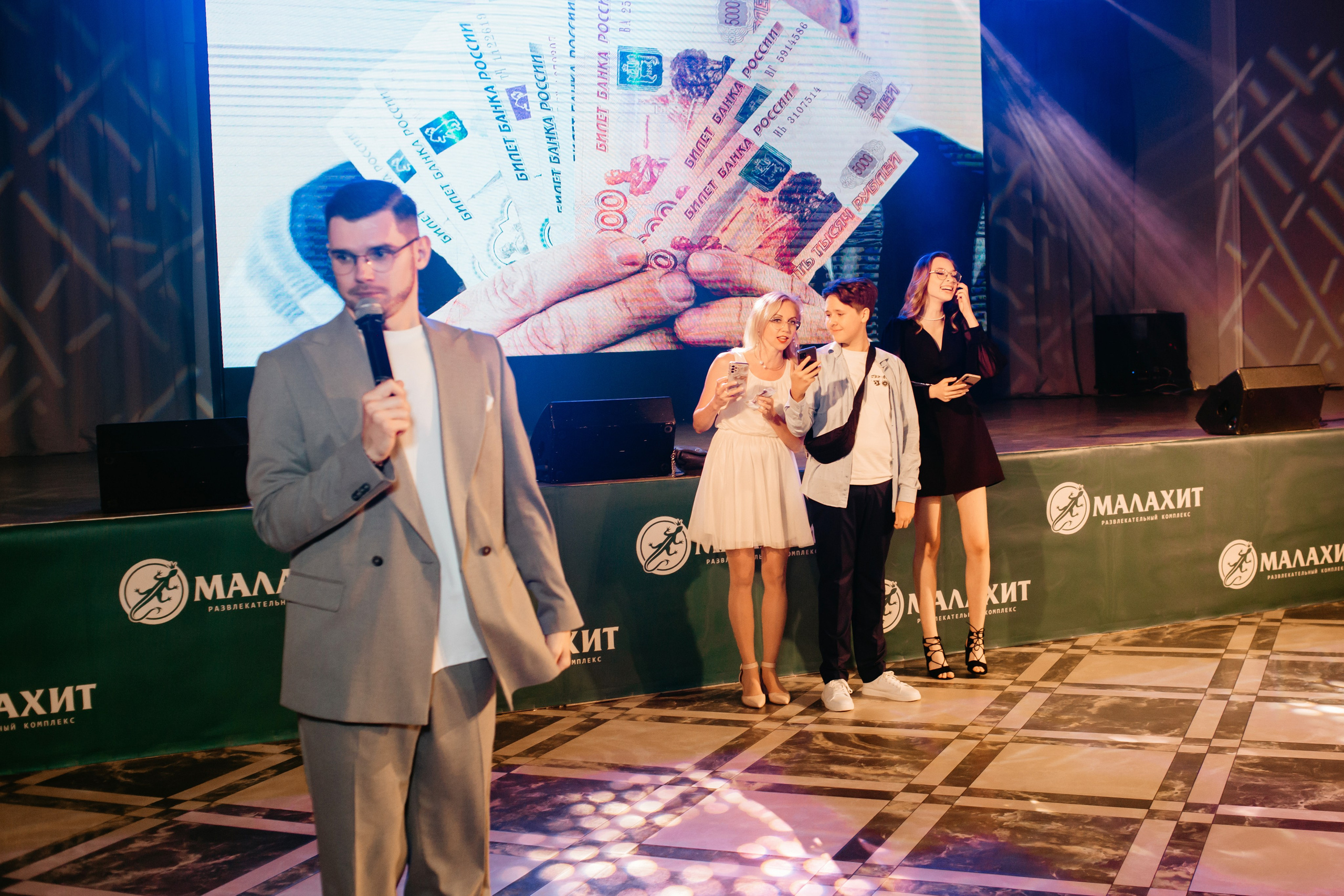 Выпускной 2025 (9класс) 124 школа. Фотограф в Челябинске Ополихина Анна