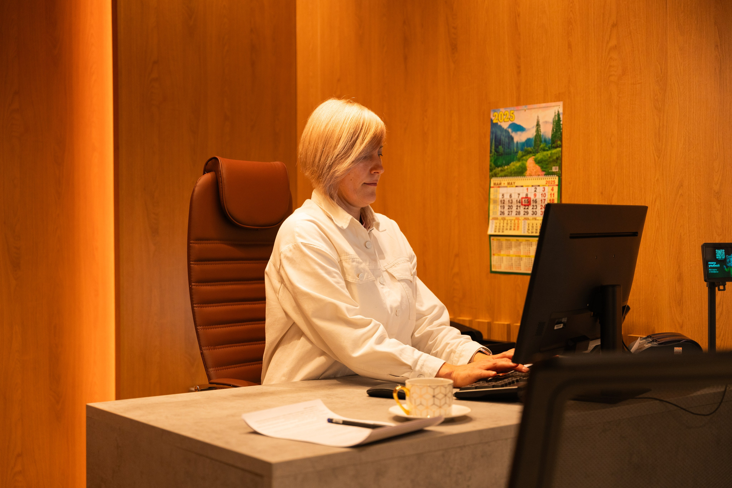 Интерьерная фотосъемка автосалона Elrus в Краснодаре. Zeekr, LiXiang Профессиональная фотосъемка интерьера премиум-автосалона в Краснодаре. Шедевры для Вас! Фотограф и Видеограф в Краснодаре Пахиев Руслан