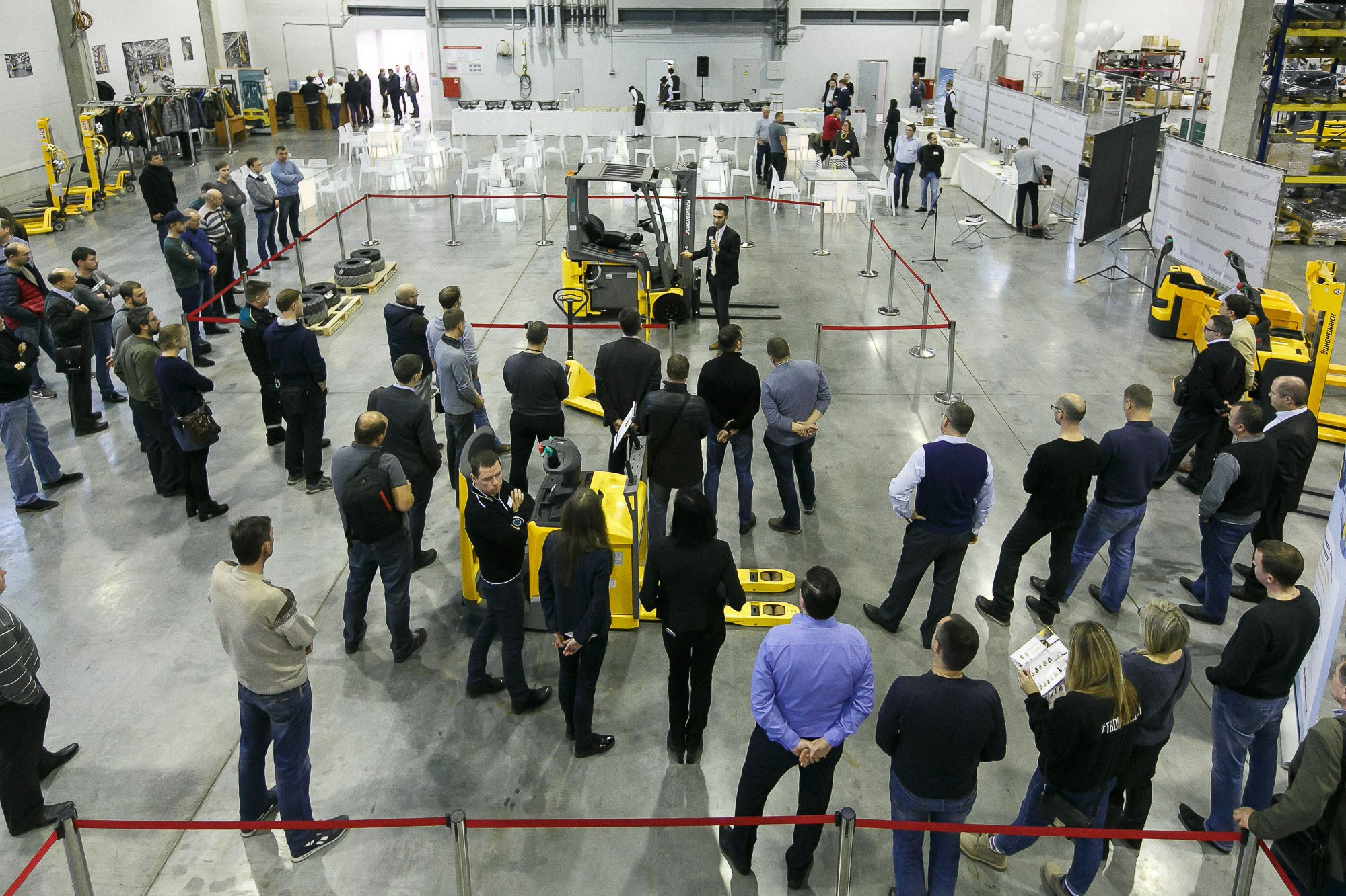 JUNGHEINRICH. Рабочая сторона — бизнес портрет и репортаж в Санкт-Петербурге