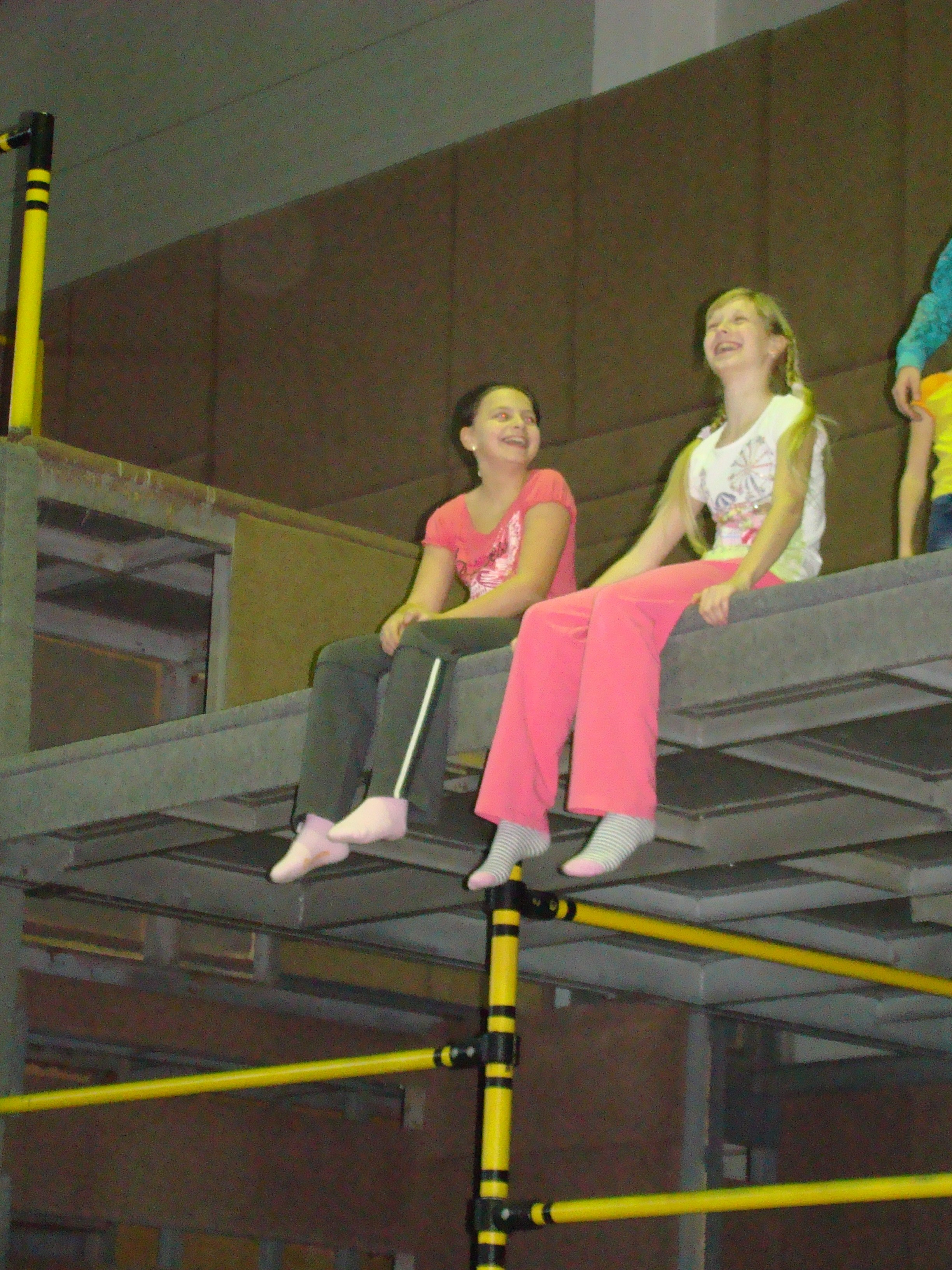 Катя ДР 12 лет Дома + Спортекс 04.12.2011. Семейный, Свадебный фотограф СПБ Питер— Романова Екатерина