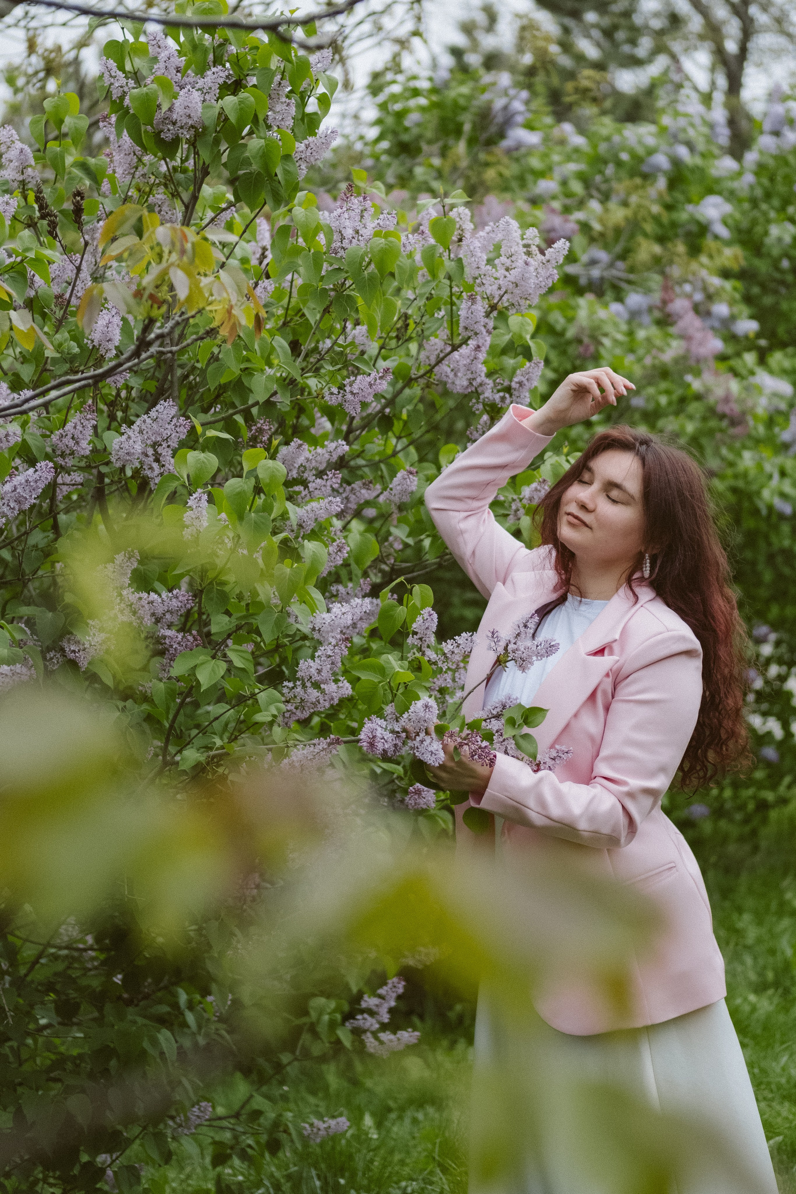 Фото-прогулка в цветущей сирени. Я Света, портретный и семейный фотограф в г. Анапа