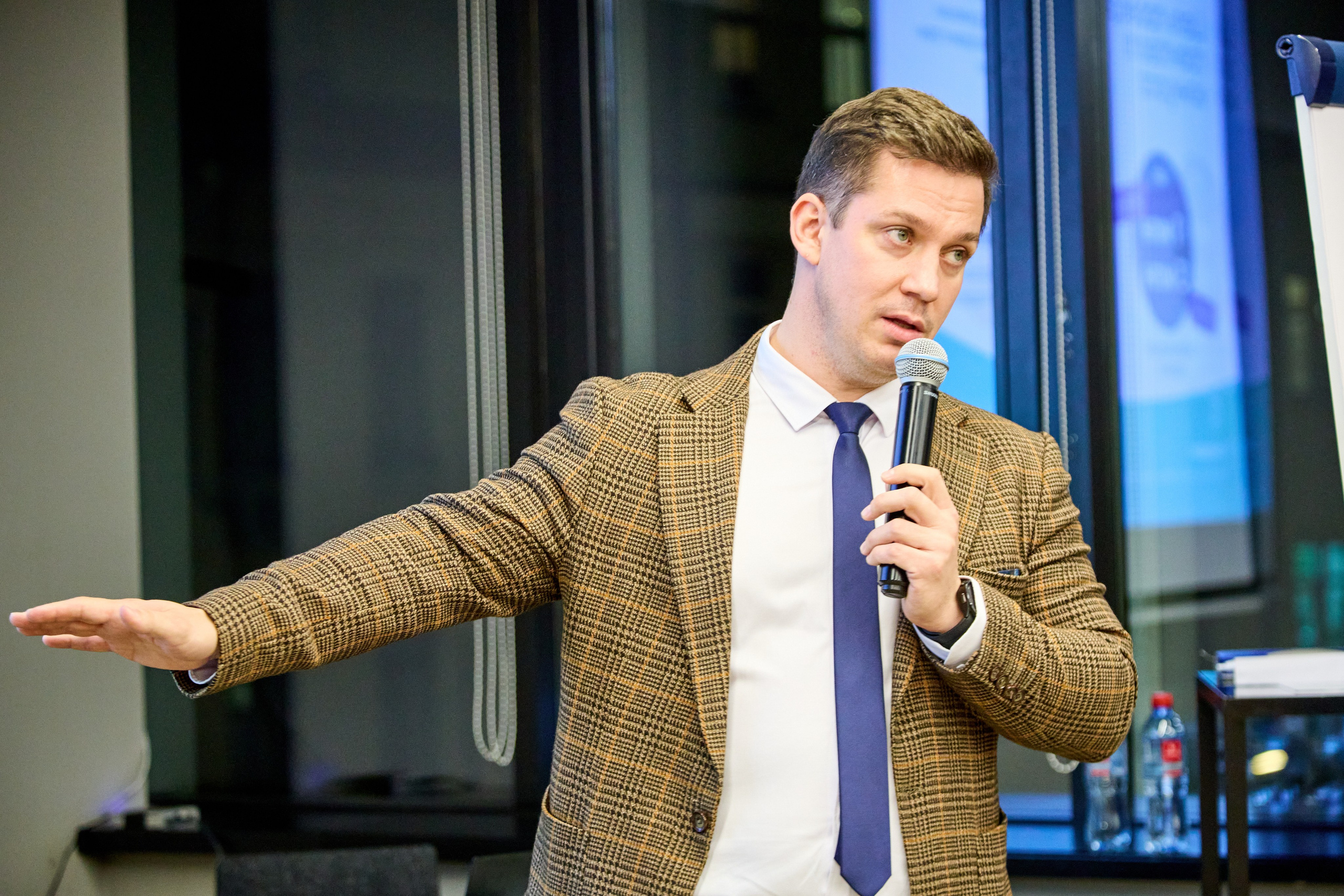 Форум / Конференция. Фотограф видеограф широкого профиля Денис Захаров