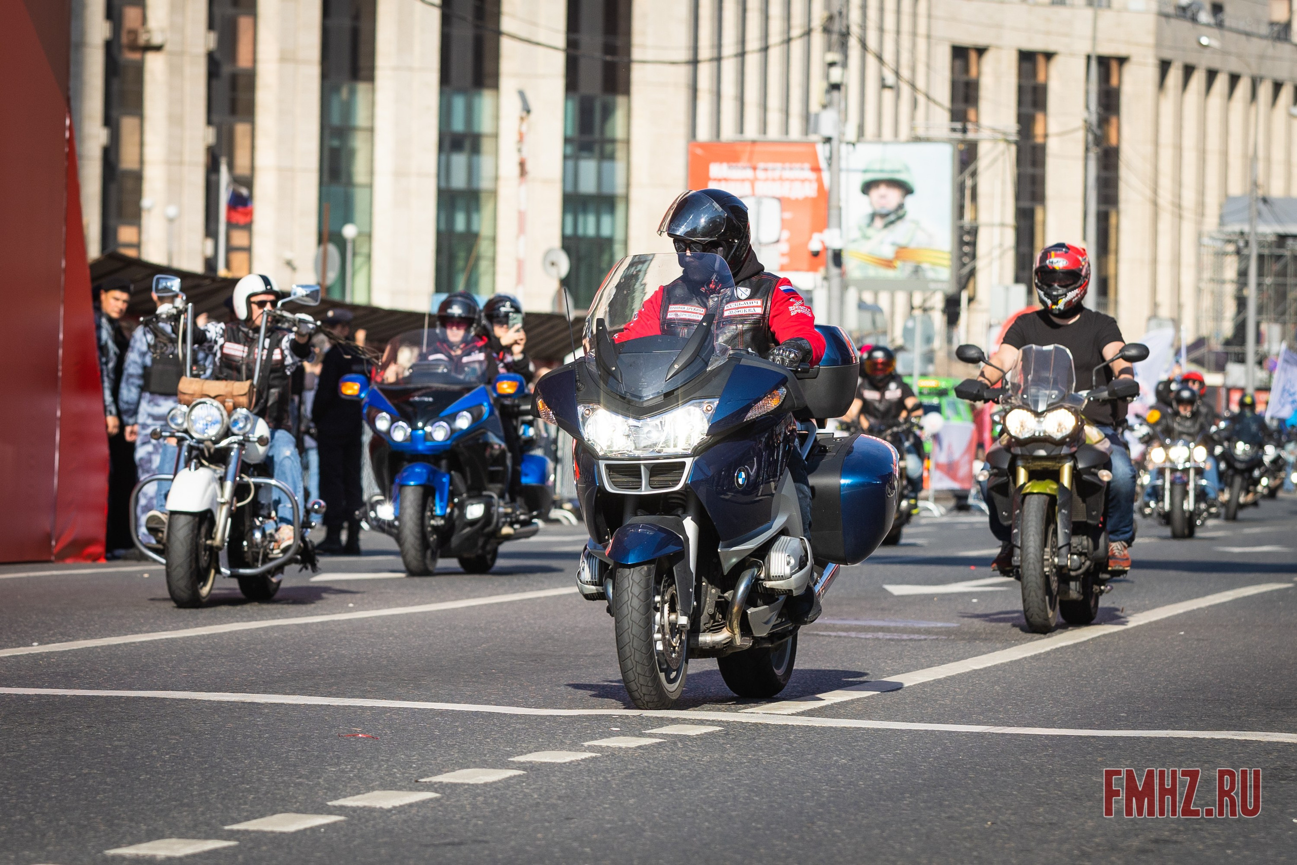 Закрытие Мотосезона 2023 на проспекте Академика Сахарова. Фотограф Владимир Охрименко