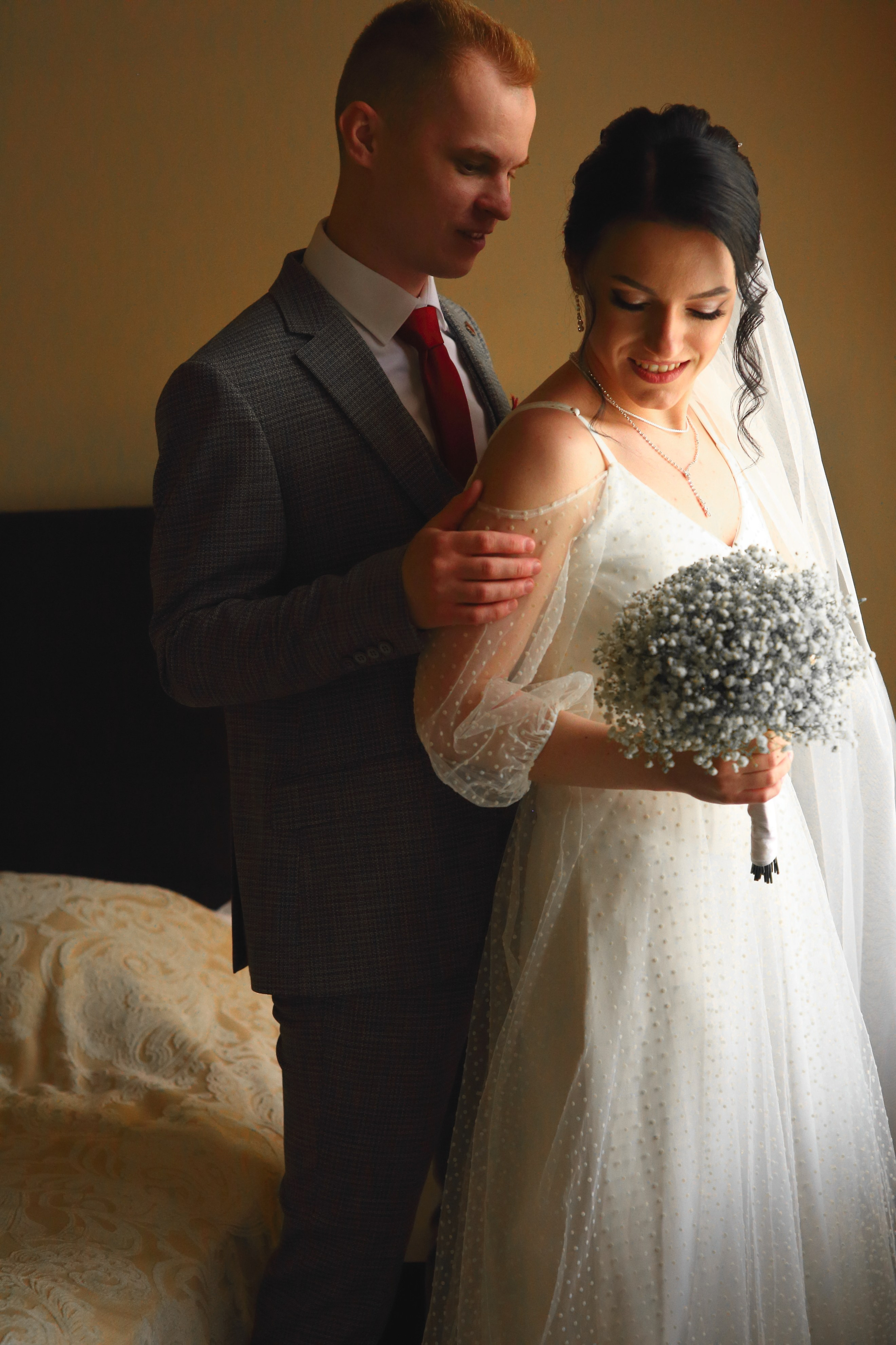 Съемка пары в отеле, на природе, в городе. Свадебный и репортажный фотограф в Ярославле и Санкт-Петербурге Роман Микрюков