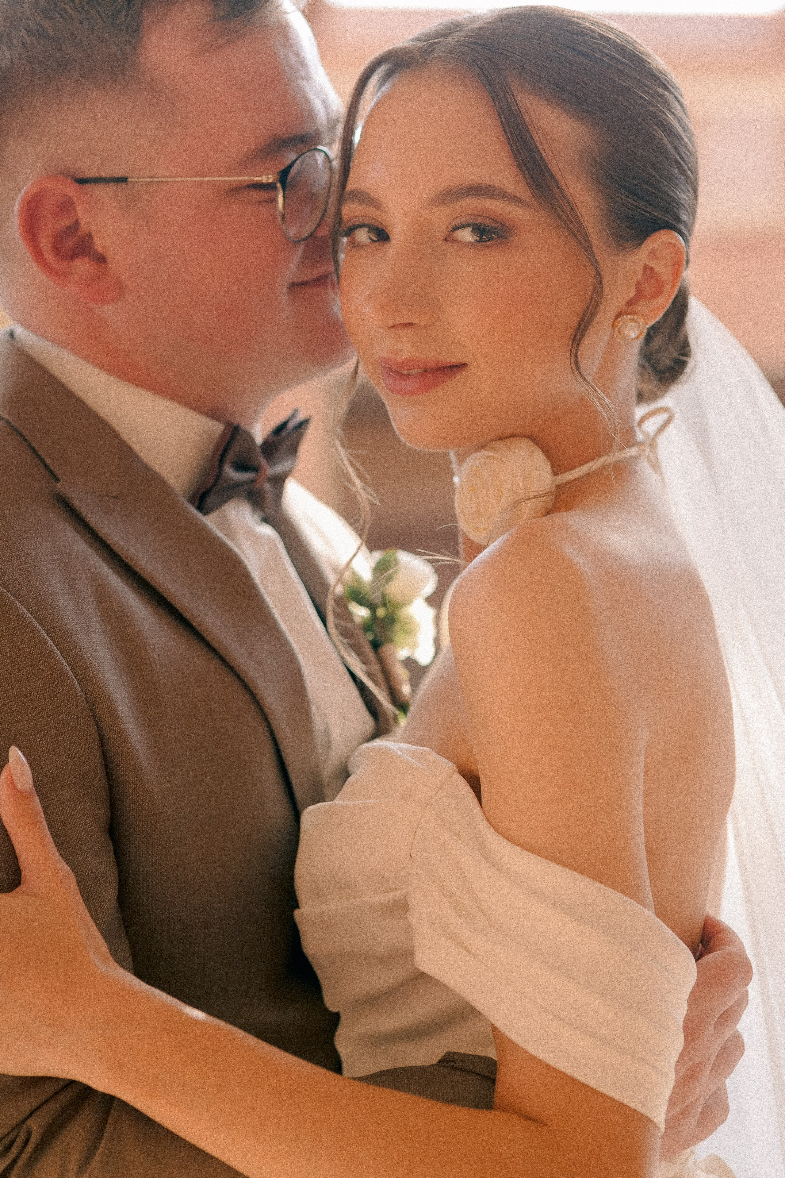 Свадебная осенняя фотосессия Ивана и Лидии в городе. Свадебный и репортажный фотограф в Ярославле и Санкт-Петербурге Роман Микрюков