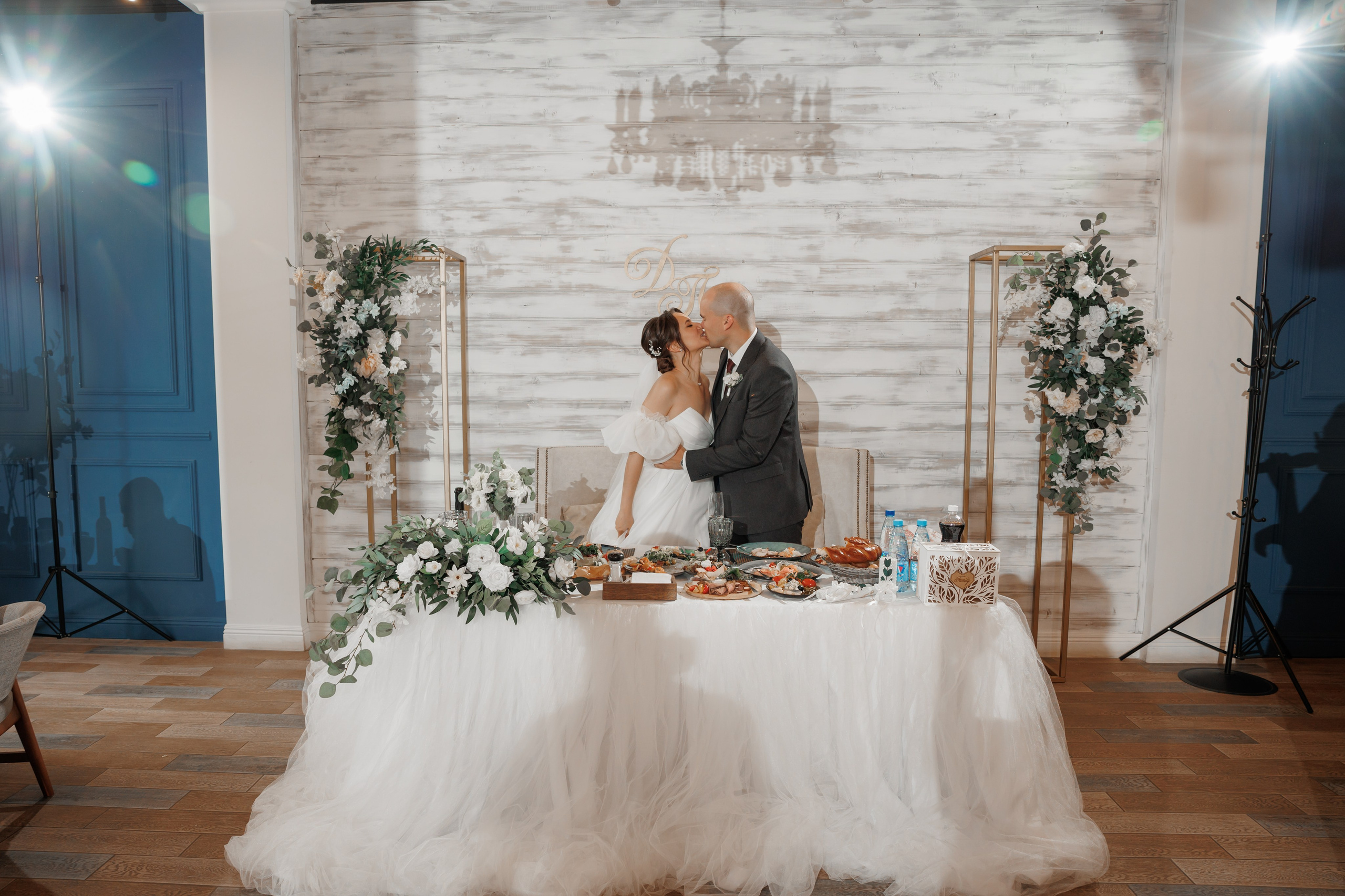 Полина и Дмитрий, загородный клуб «Барин», ЗАГС в г. Пушкино. Свадебный и репортажный фотограф (Москва, Королев и другие)