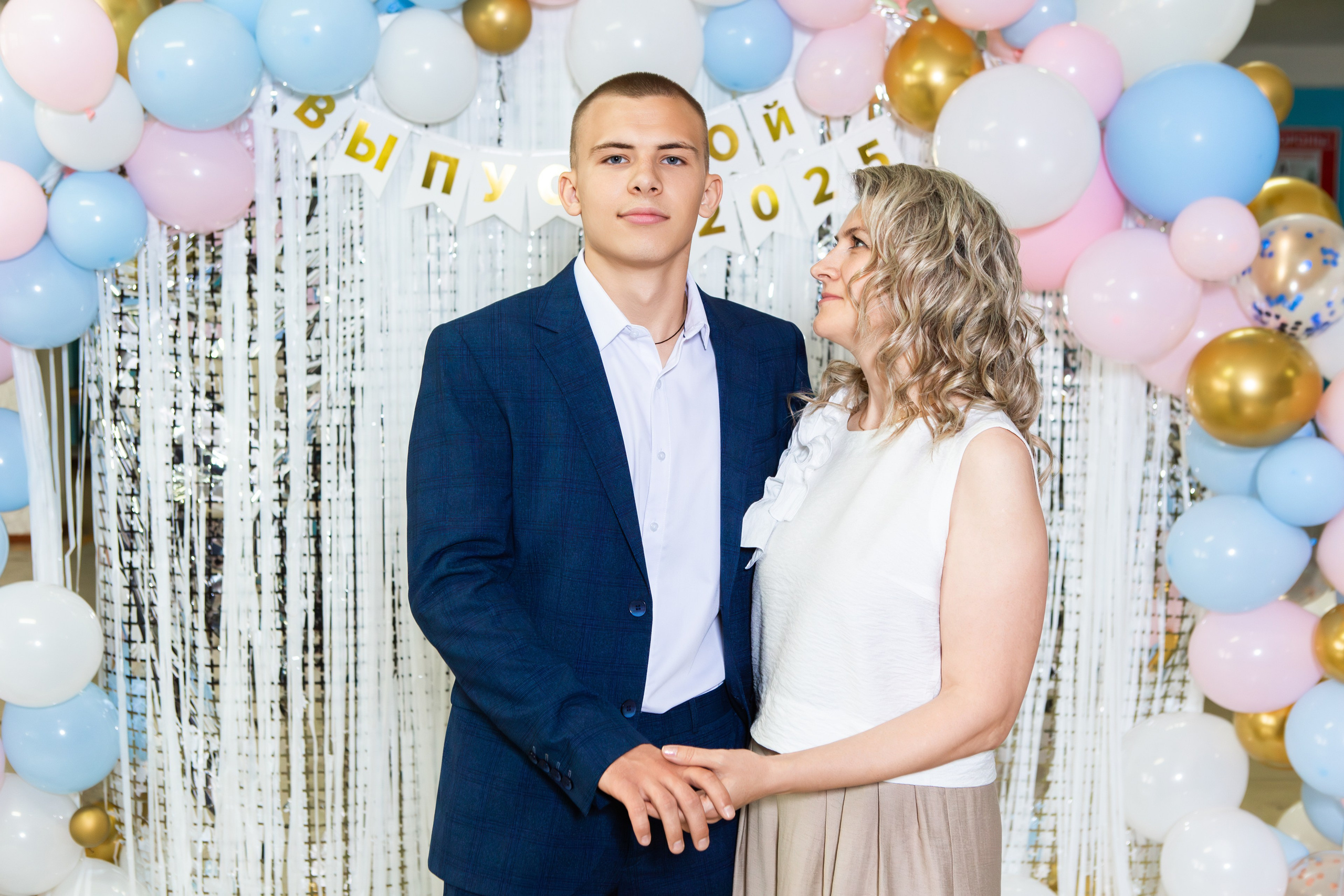 ФОТОСЕССИЯ С РОДИТЕЛЯМИ ВЫПУСКНОЙ 2025 9 ШКОЛА Г.МЦЕНСК. Профессиональный фотограф в Мценске и Орловской области