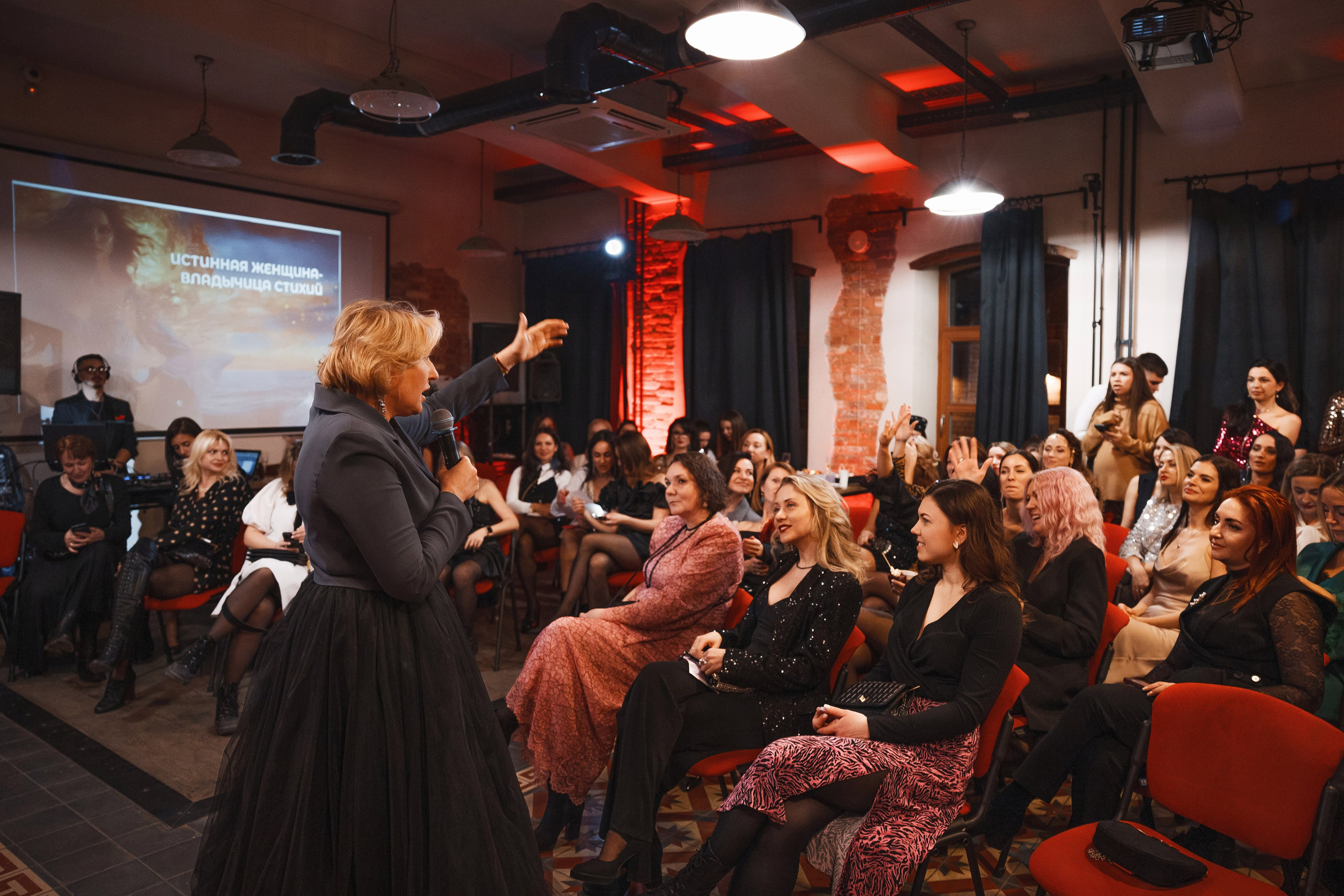 Natali Emelyanenkova Project. Свадебный и репортажный фотограф в Волгограде Антон Сидоренко