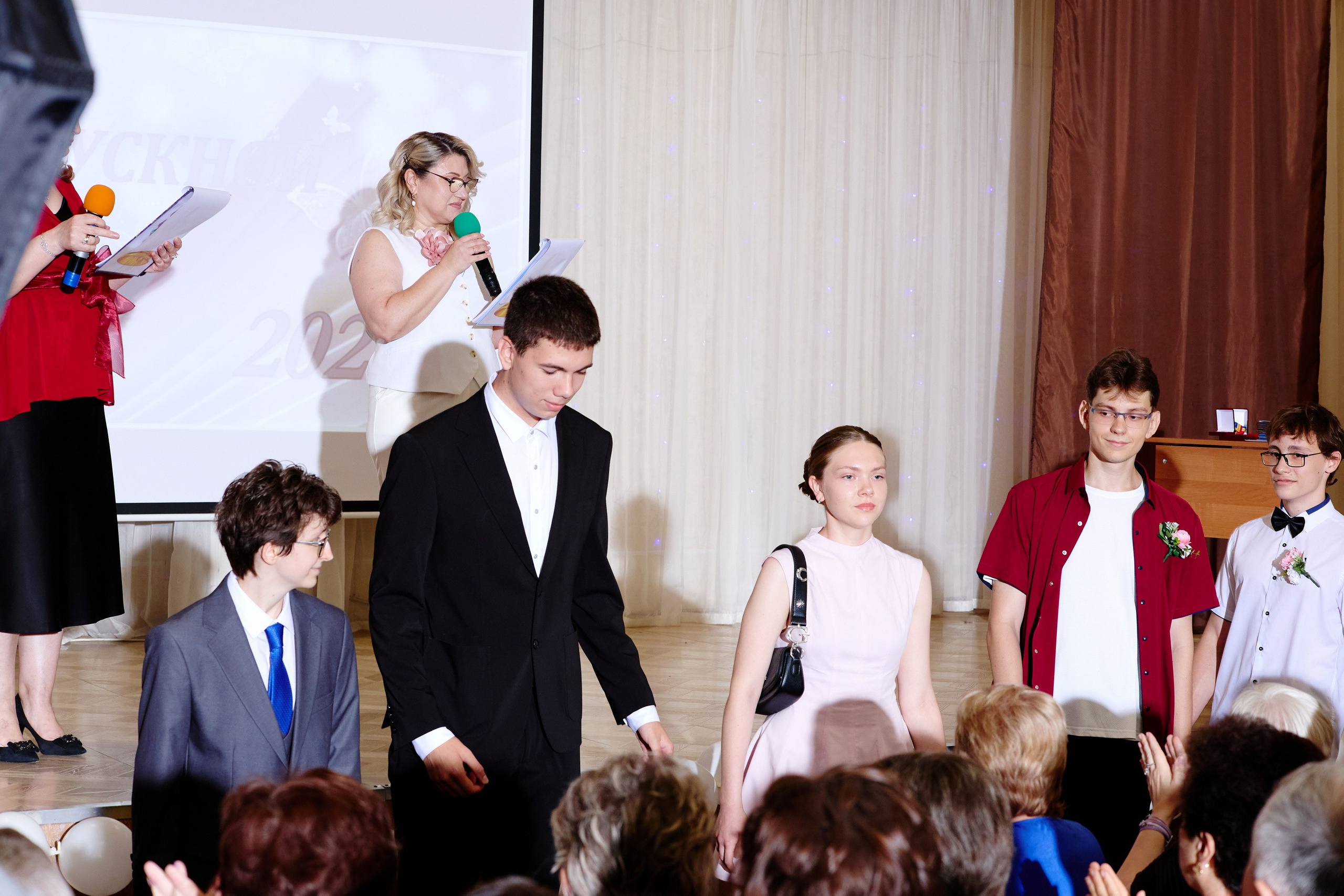 Выпускной 35 Сош. Фотограф Выпускные альбомы Таганрог Сергей Коробченко