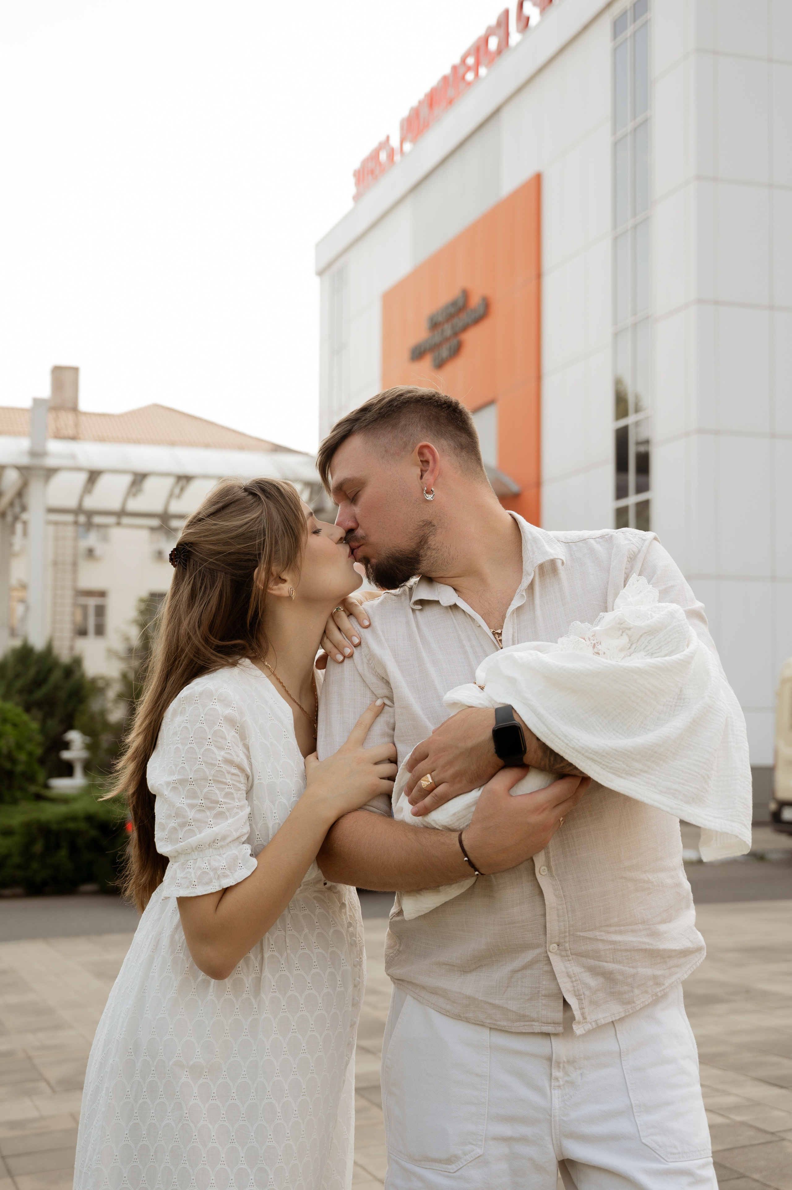 Выписка из роддома. Свадебный и семейный фотограф в Краснодаре Алина Мельник