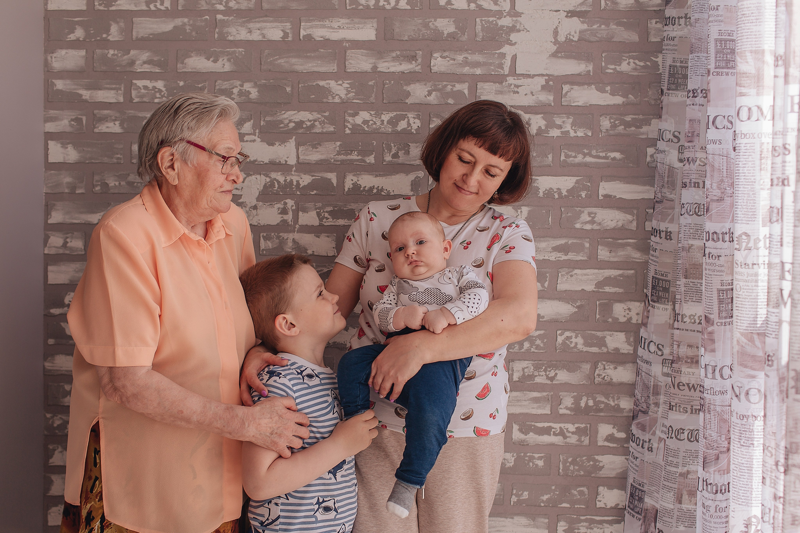 Четыре поколения. Домашнее. Свадебный и семейный фотограф Спб Бошман Ирина