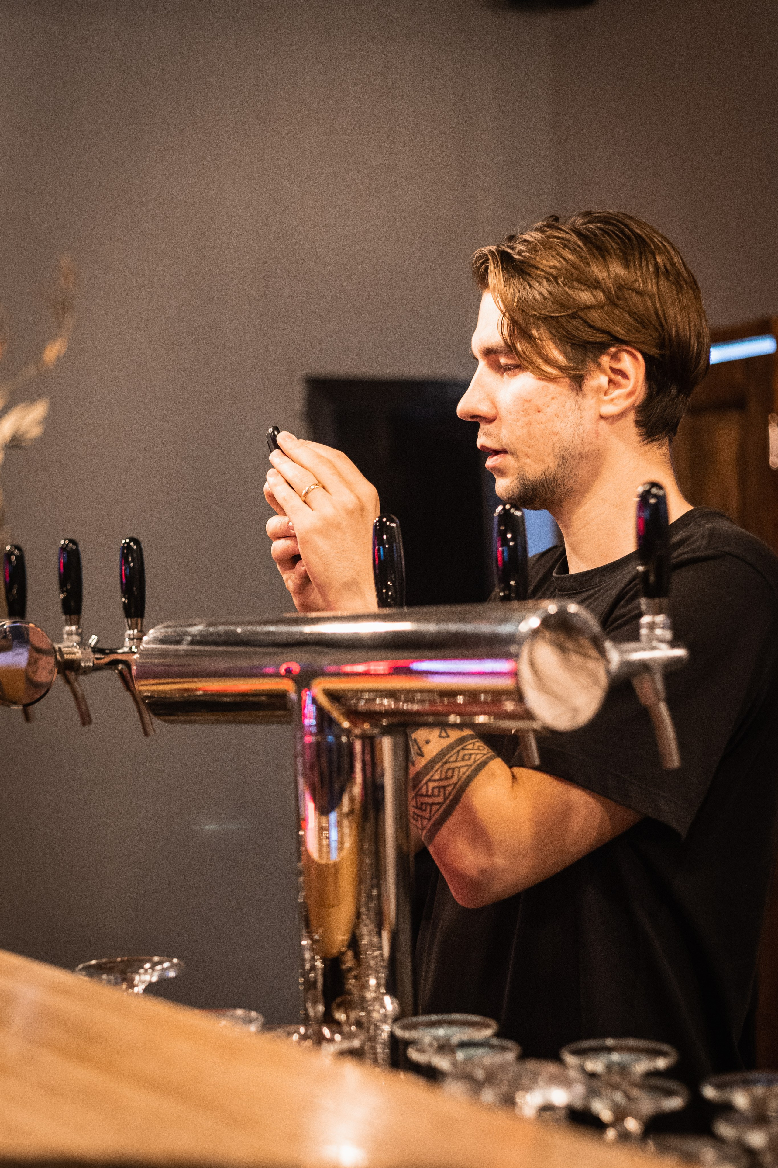 Паб Революция. Фотограф Денис Лесковский (Тюмень)