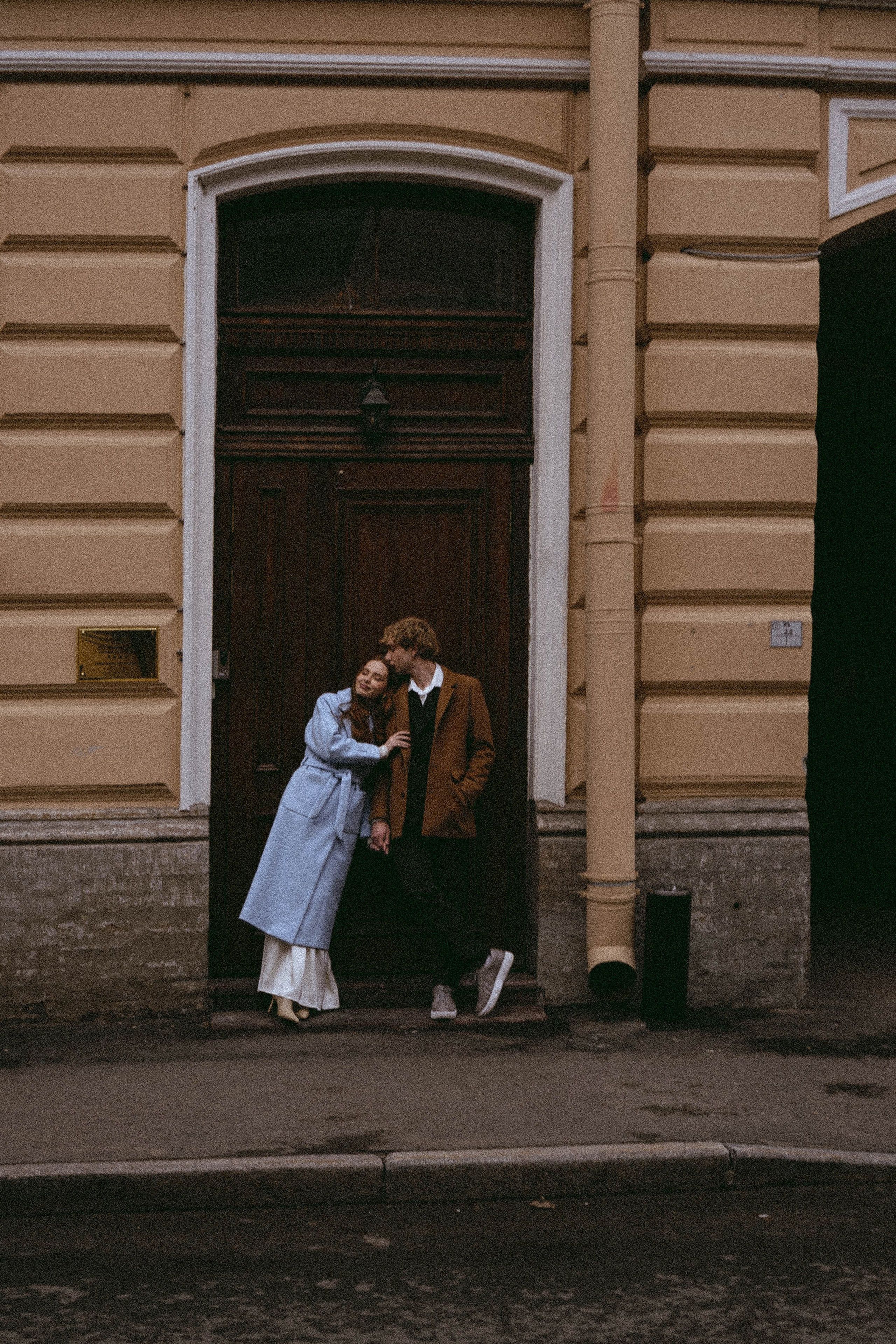 СВАДЕБНАЯ СЬЕМКА В ОТЕЛЕ. СБОРЫ ЖЕНИХА И НЕВЕСТЫ И ТАКЖЕ ТОР И ПОДГОТОВКА К ПРОГУЛКЕ И ПРОГУЛКА ПО ПЕТРОГРАДКЕ. Профессиональный фотограф, Санкт-Петербург — Виктория Богомолова