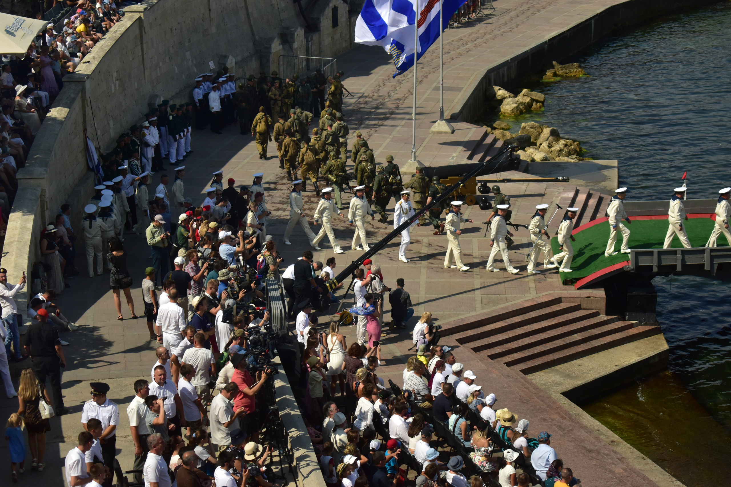 Парад ВМФ. Фотограф-ретушер в Крыму Юля Лобурец