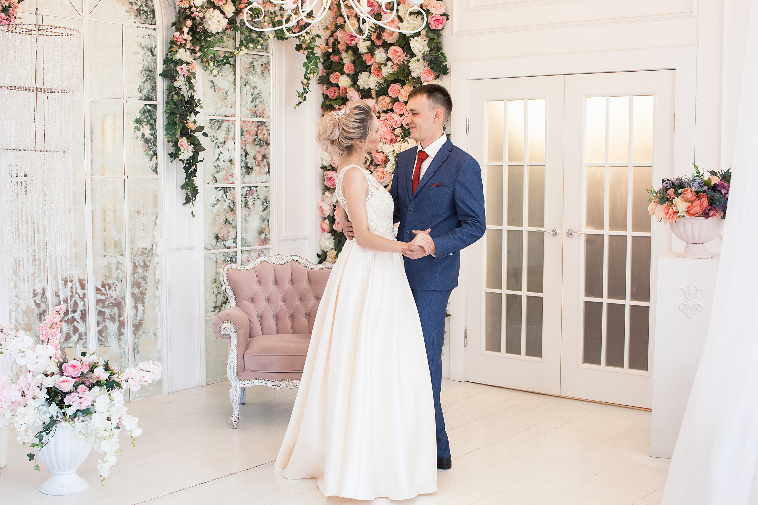 Свадебная съёмка в студии. Свадебный и семейный фотограф/видеограф в Краснодаре Наталья Осинская