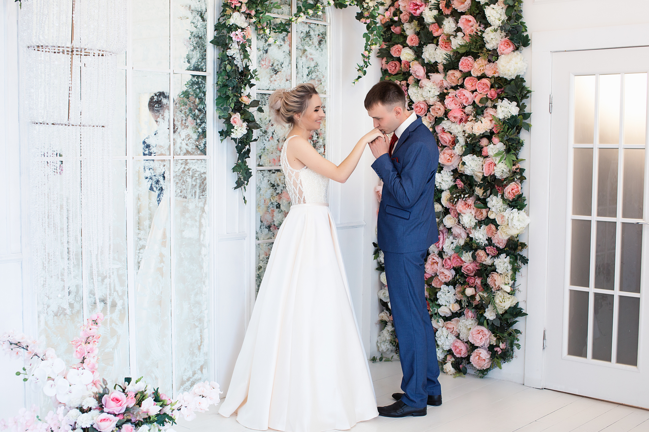 Свадебная съёмка в студии. Свадебный и семейный фотограф/видеограф в Краснодаре Наталья Осинская