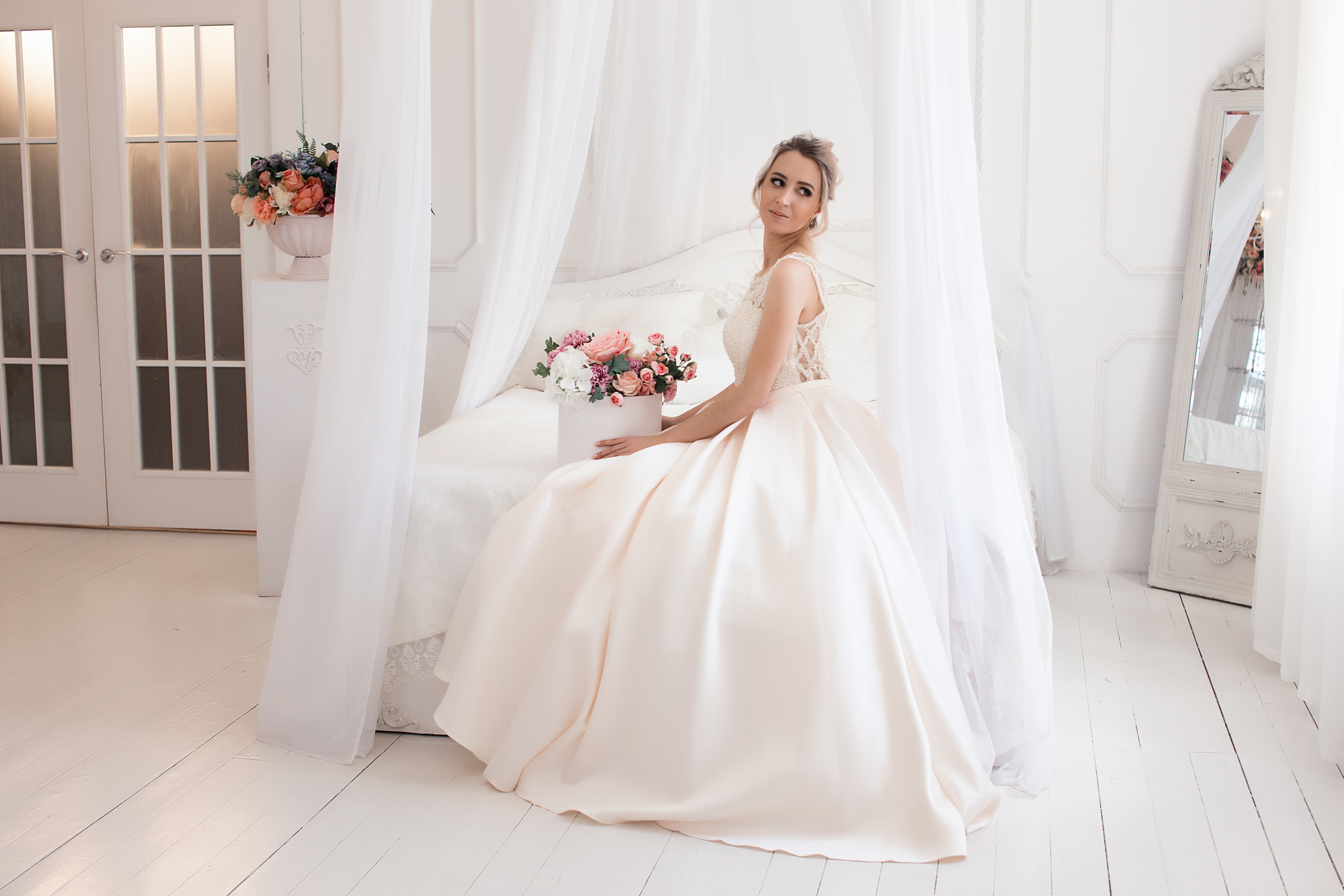 Свадебная съёмка в студии. Свадебный и семейный фотограф/видеограф в Краснодаре Наталья Осинская