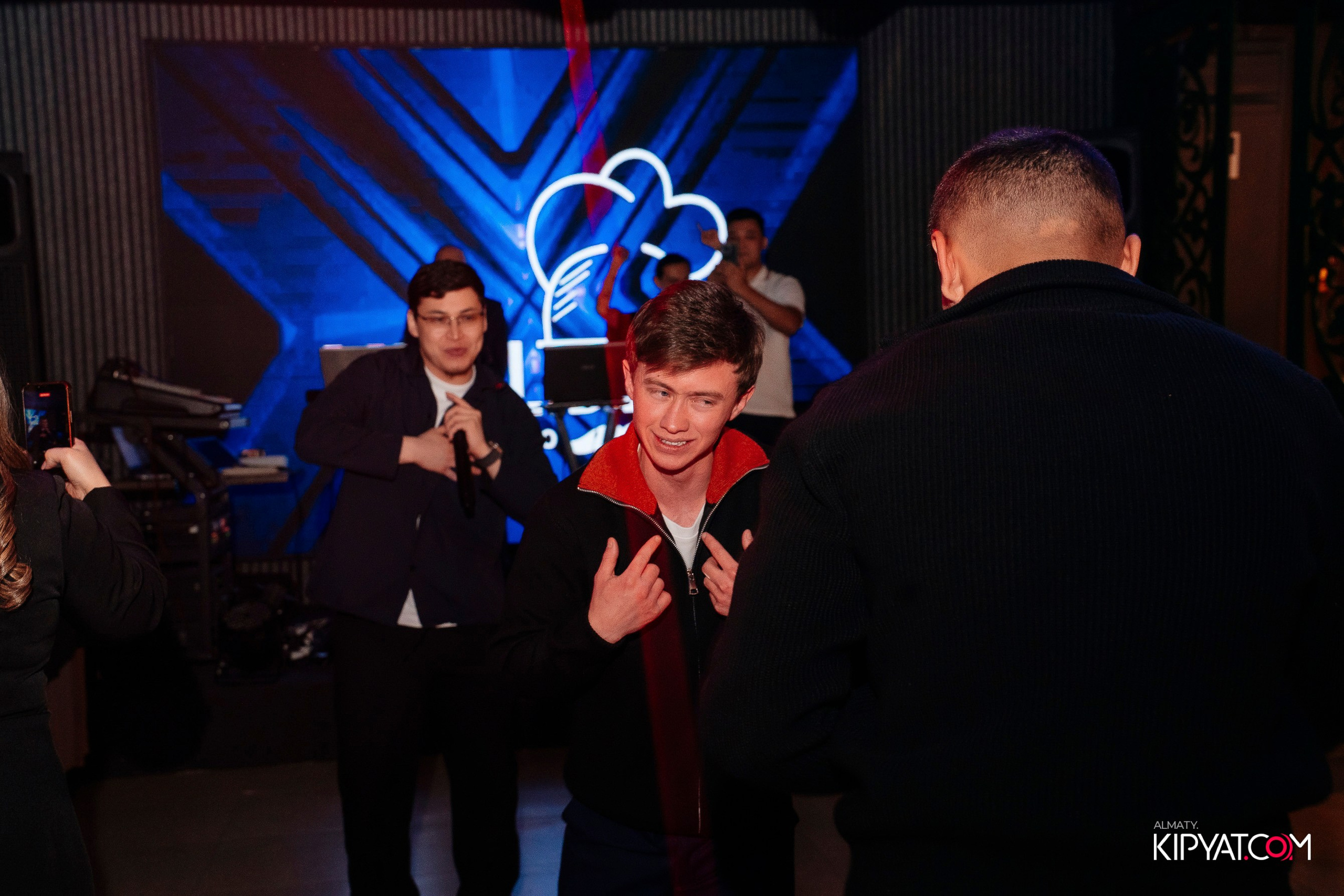 РЕСТОРАН ВЕСЕЛИДЗЕ НА ШЕВЧЕНКО. КИПЯТКОМ АЛМАТЫ! Фотосъемка мероприятий в Алматы