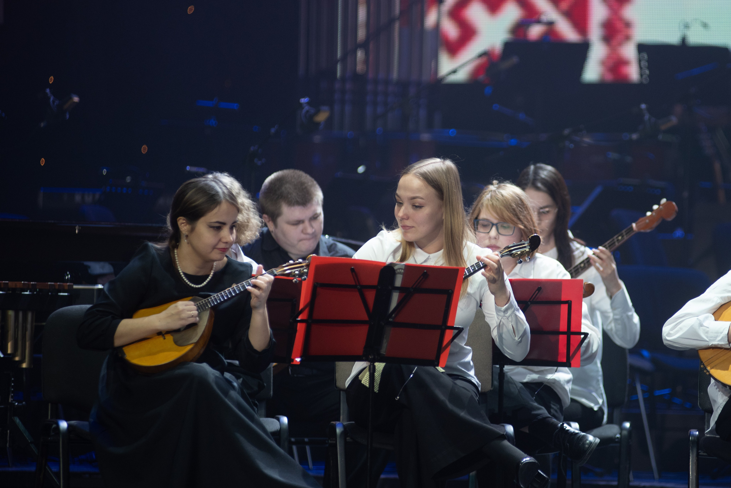 Отчетный концерт ДШИ «Гармония» «Зимняя гармония». Фотограф новорожденных, семейный детский в Тюмени Татьяна Морозова