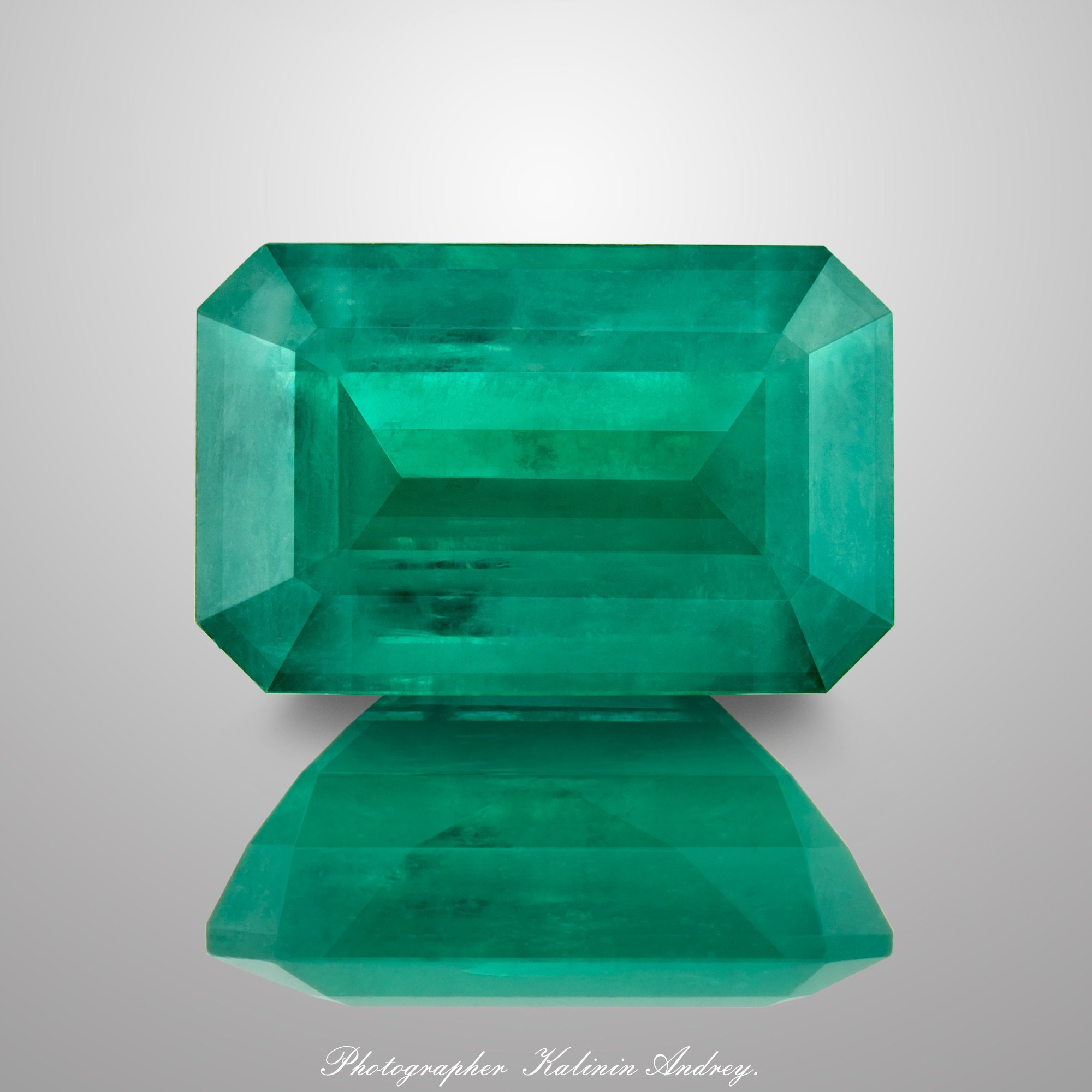 Фотографии в большом разрешении драгоценных камней на продажу купить тел +79 660 031 307. Высококачественная профессиональная рекламная фотосъёмка ювелирных украшений, драгоценных камней в Москве. Обучение, консультация