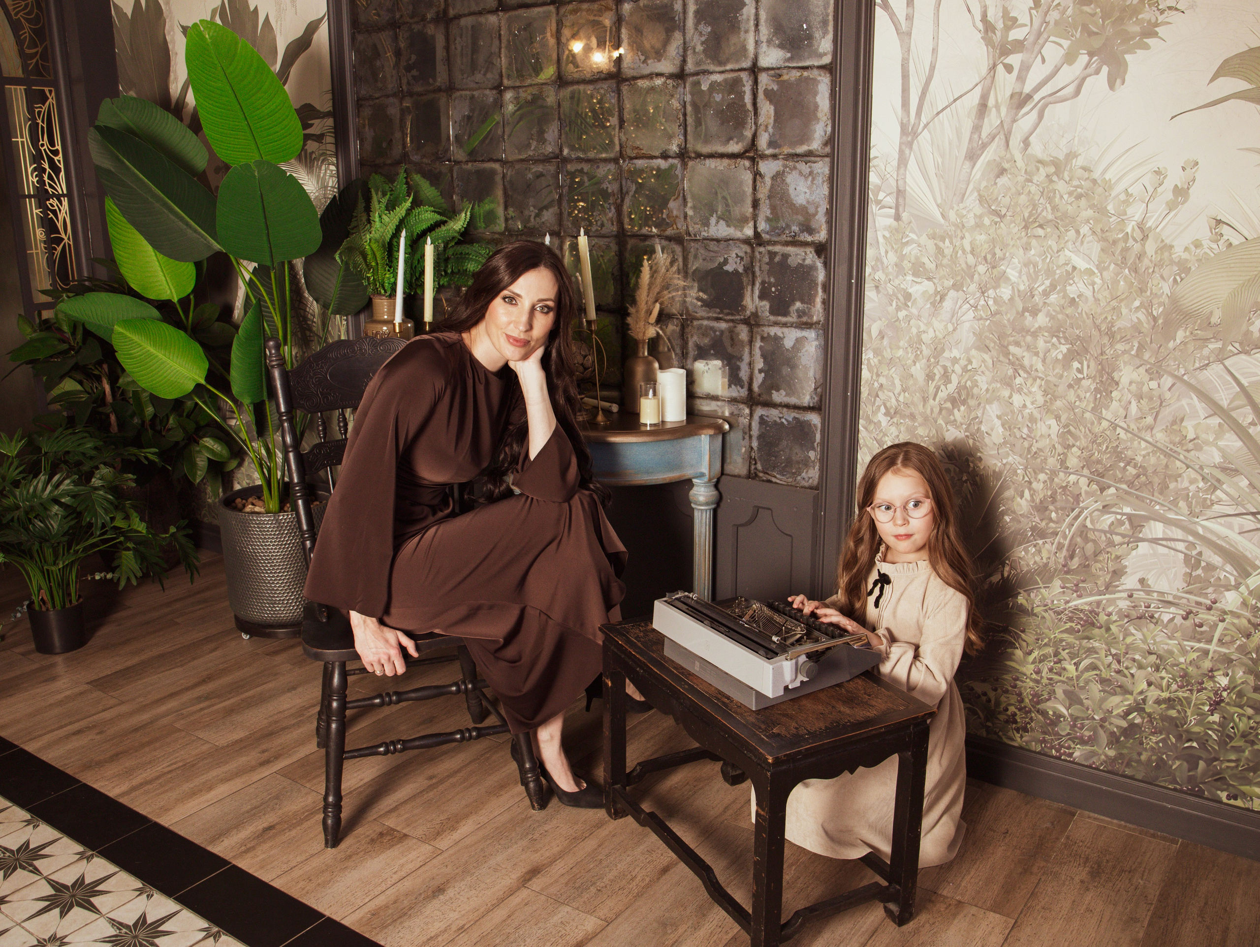 Мама с дочкой, новогодняя сьемка. Свадебный и семейный фотограф в Москве Мила Широких