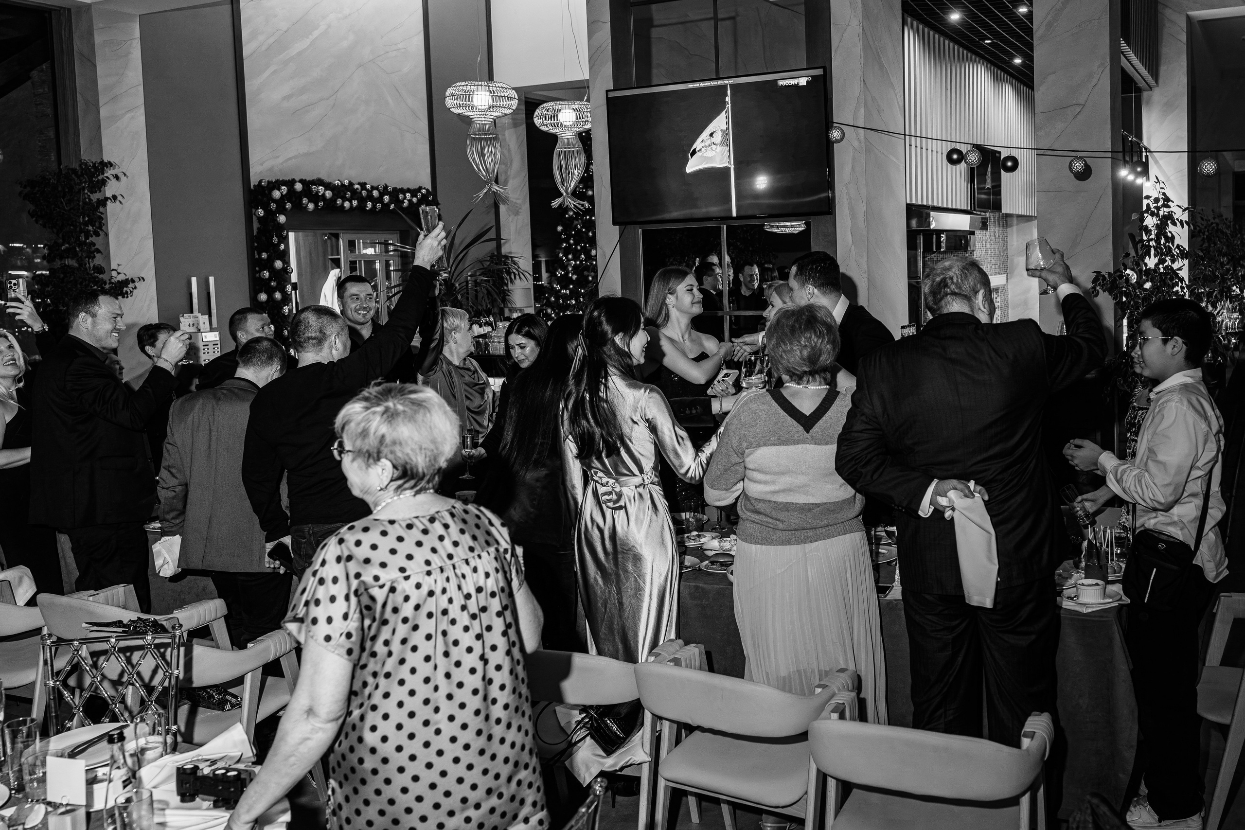 Новогодняя ночь в ресторане Сад. Фотограф видеограф Геннадий Янбаев в Сочи, Краснодаре