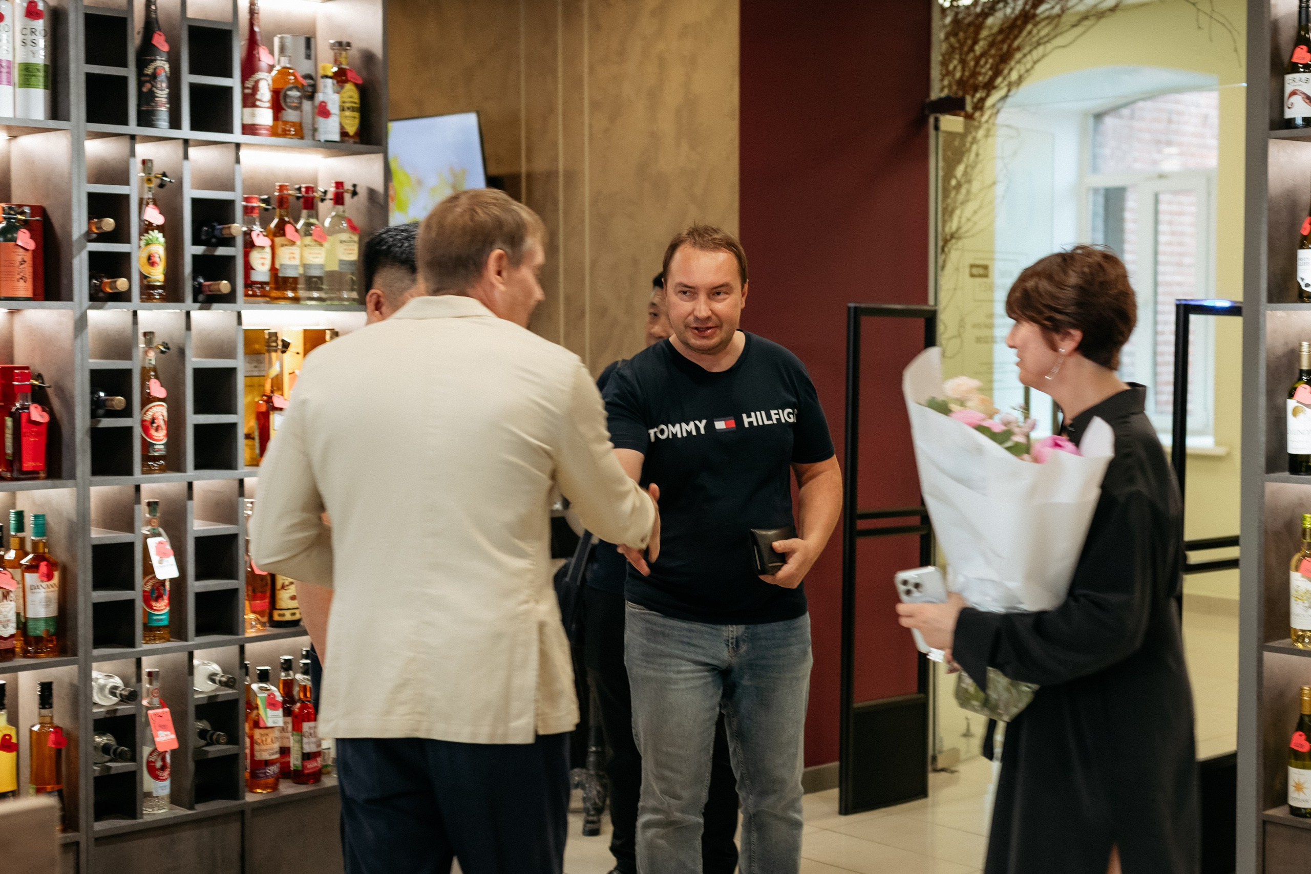 BY SIMPLE ВИНОТЕКА — ОТКРЫТИЕ. СВОИ. ФОТООТЧЕТЫ-СОБЫТИЯ-МЕСТА