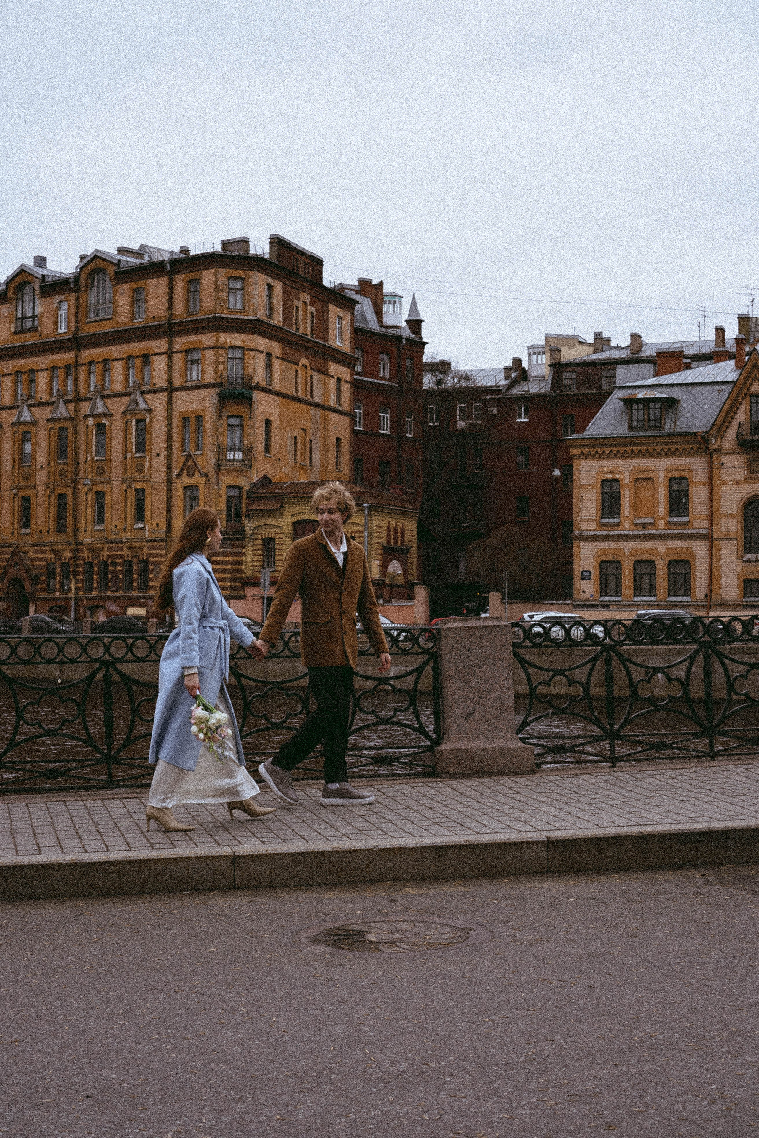 СВАДЕБНАЯ ПРОГУЛКА ПО ПЕТРОГРАДКЕ ВЕСНОЙ (ФОТОСЕССИИЯ ПАРЫ СВАДЕБНАЯ). Профессиональный фотограф, Санкт-Петербург — Виктория Богомолова