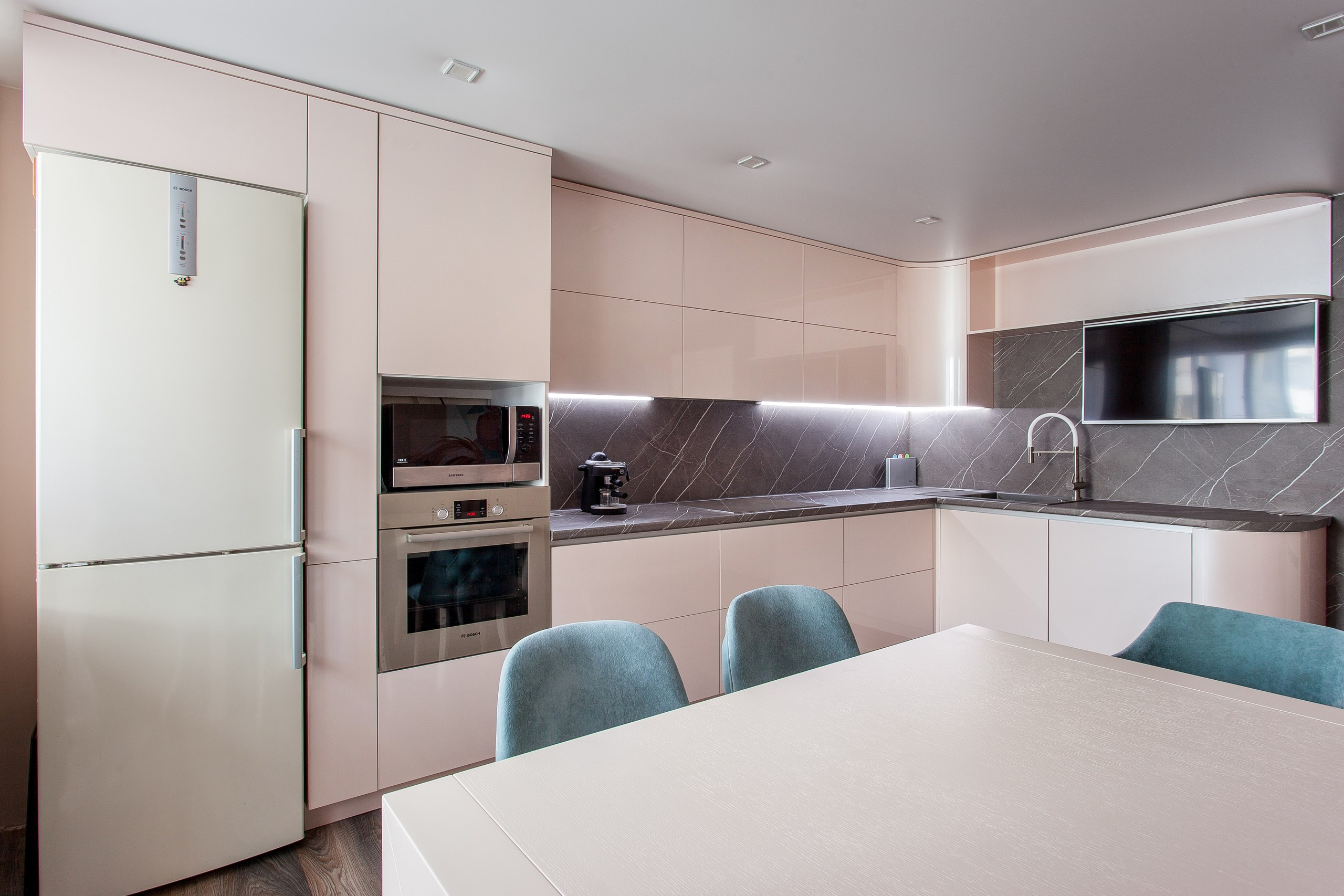 Interior photographer Vitalii in Portland and Vancouver