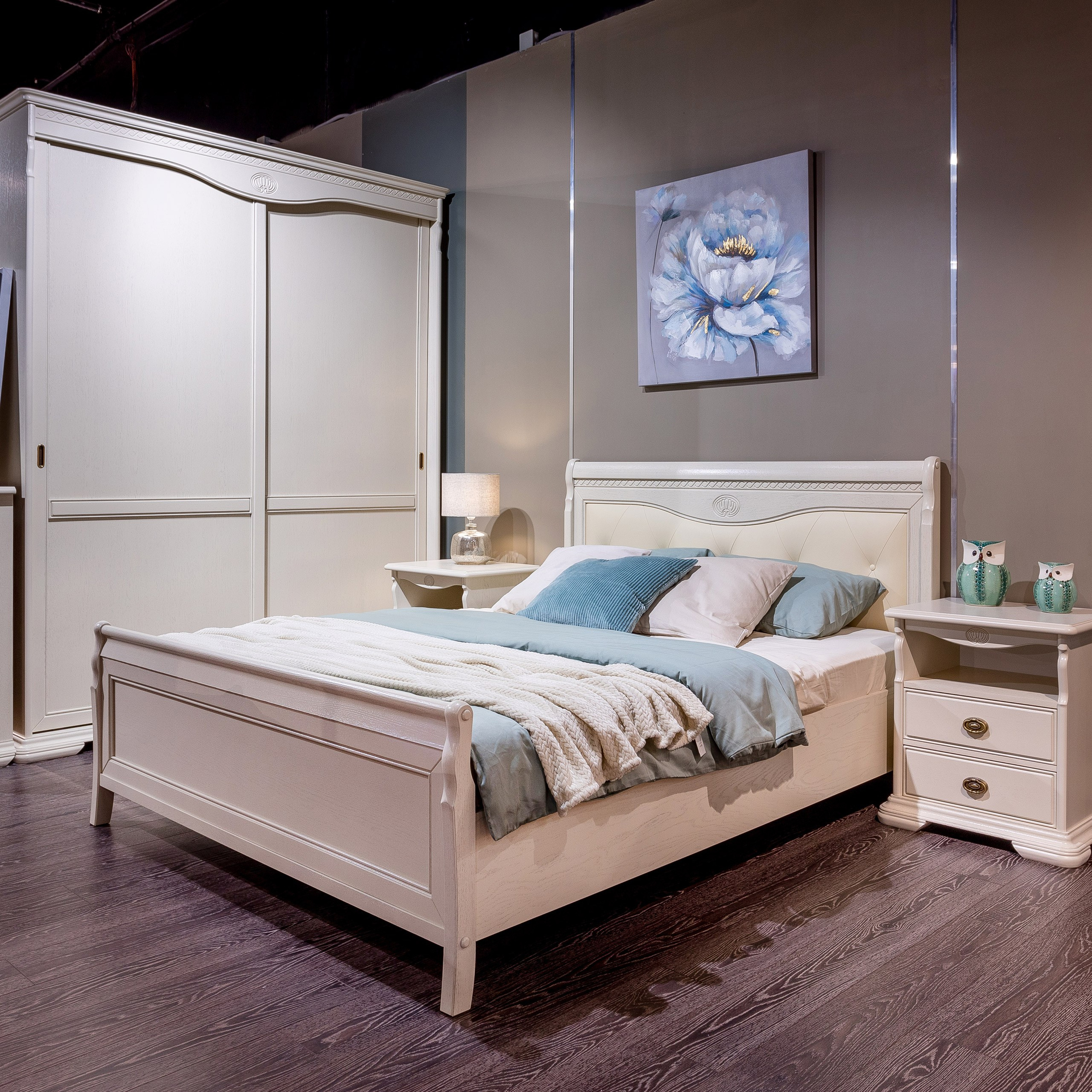 Sofas beds. Interior photographer Vitalii in Portland and Vancouver