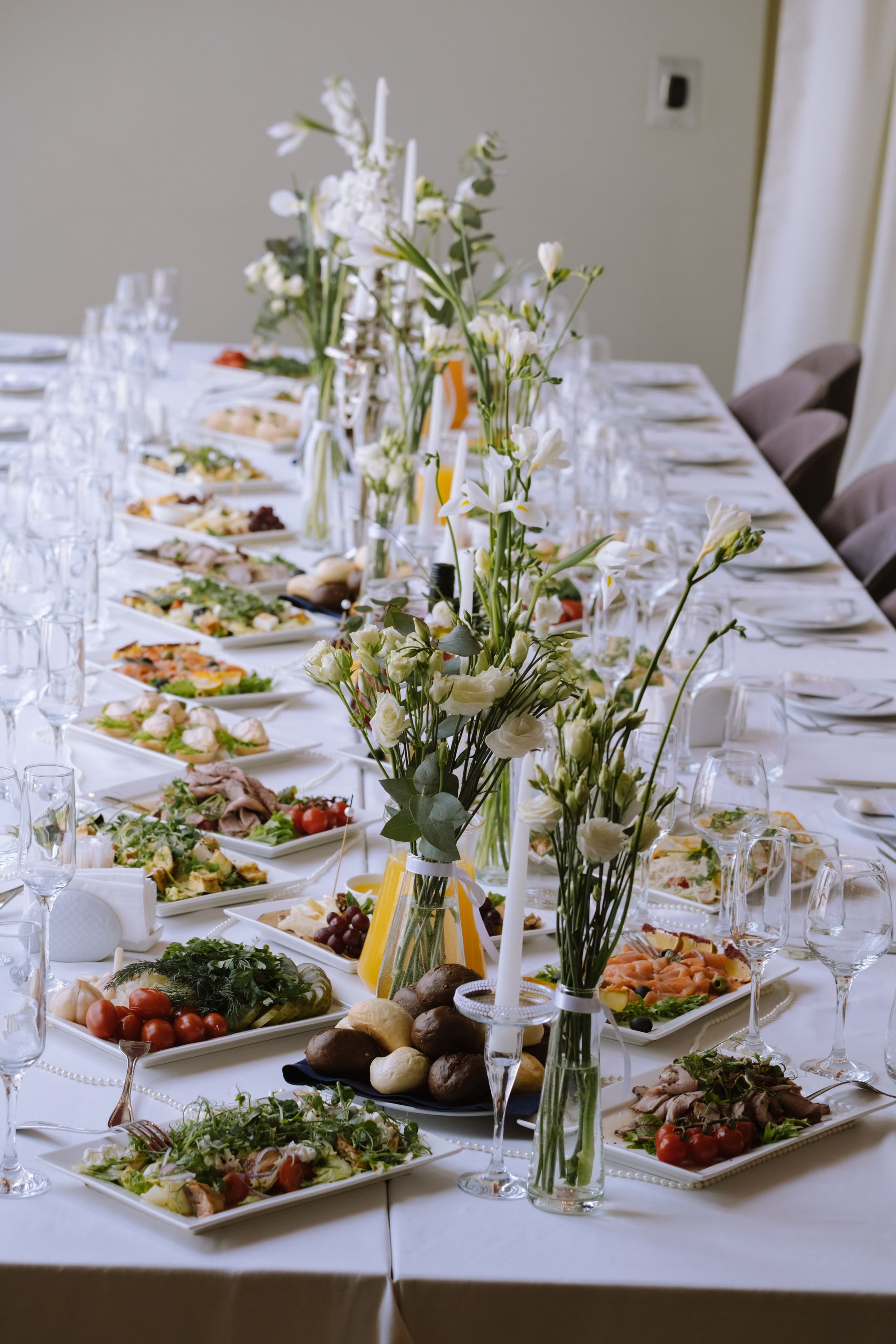 СВАДЕБНЫЙ БАНКЕТ НА ВЛАДИМИРСКОЙ В САНКТ-ПЕТЕРБУРГЕ (КАМЕРНАЯ СВАДЬБА). Профессиональный фотограф, Санкт-Петербург — Виктория Богомолова