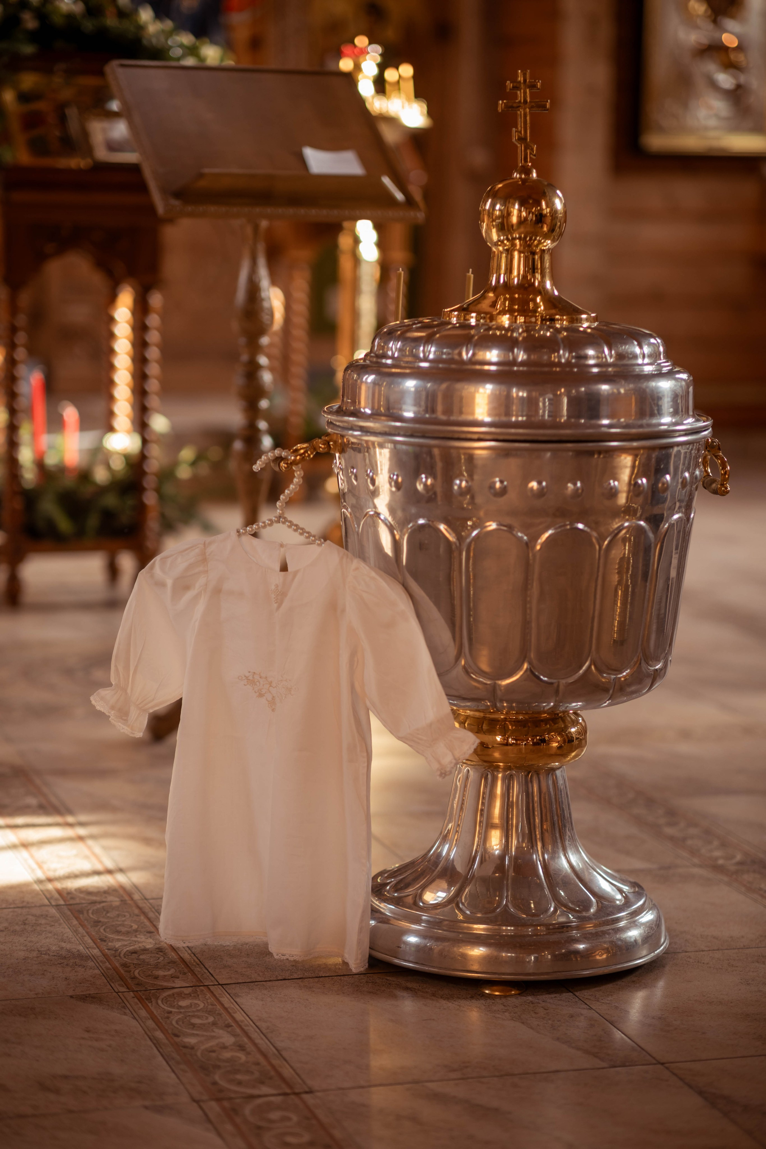 Крещение в Пантелеимоновском храме в городе Батайск. Олеся Семейская свадебный и семейный фотограф в Ростове-на-Дону