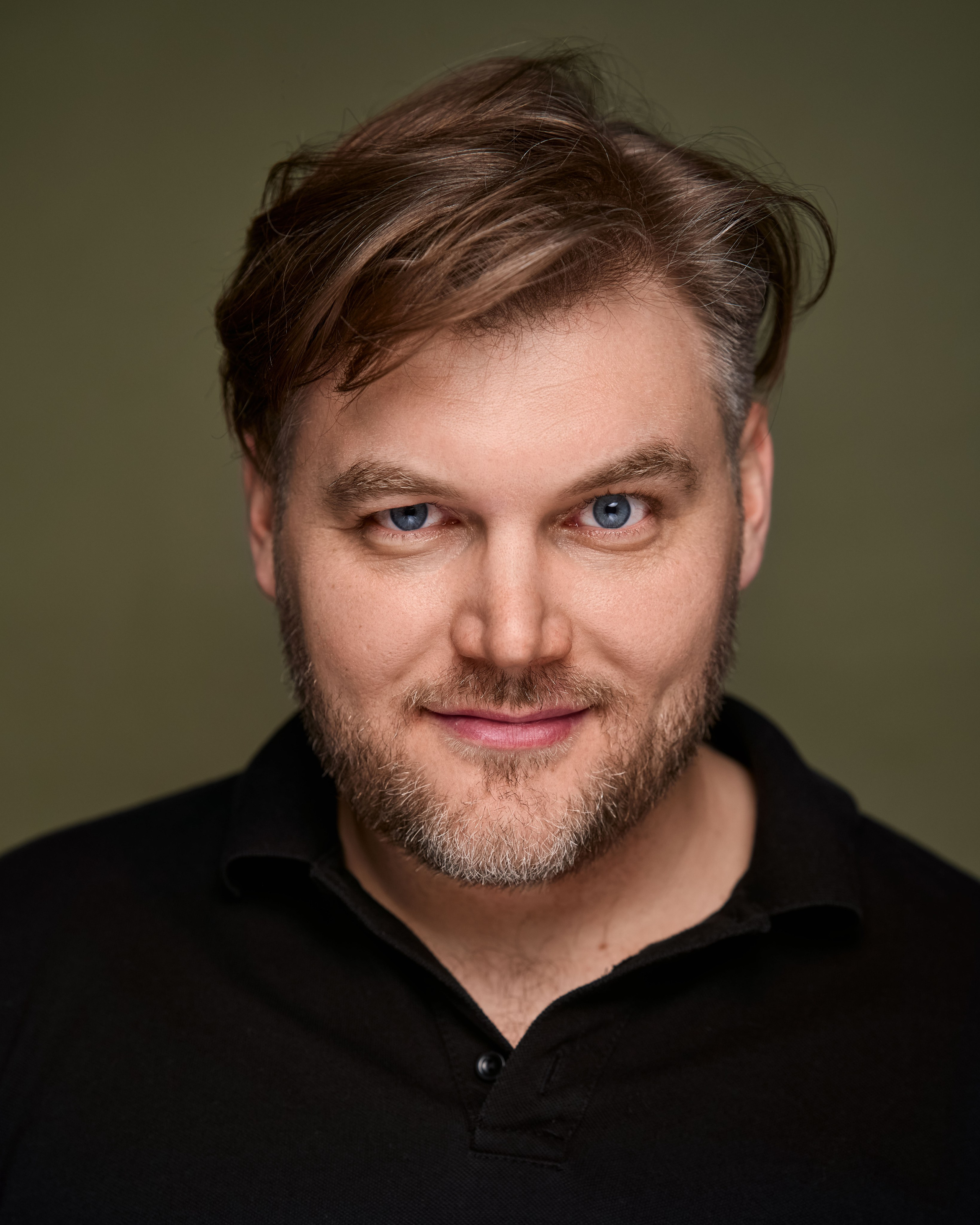 Актерское портфолио на цветных фонах