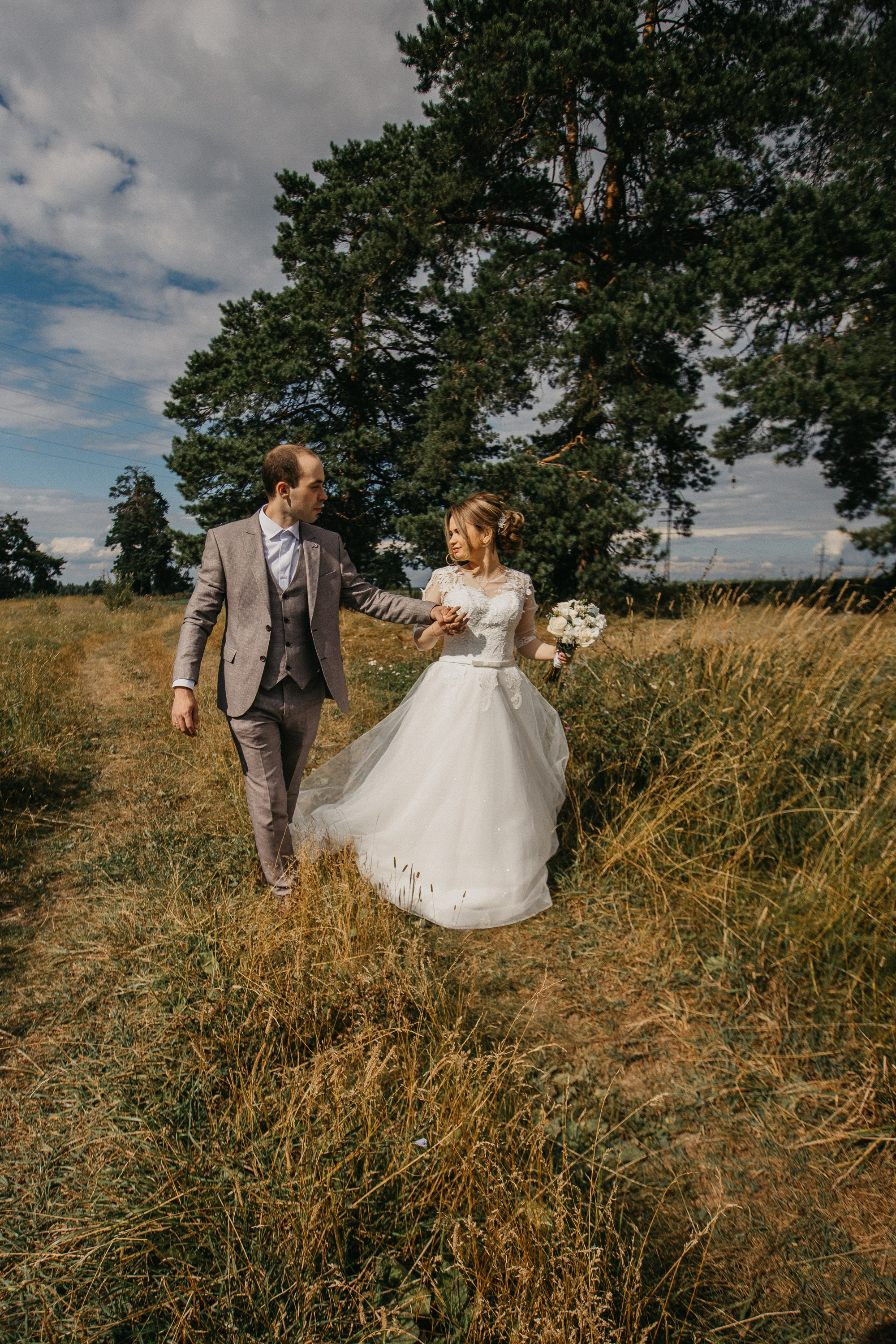 Свадебная фотосессия в Серпухове Михаила и Елены. Выпускные альбомы в Серпухове