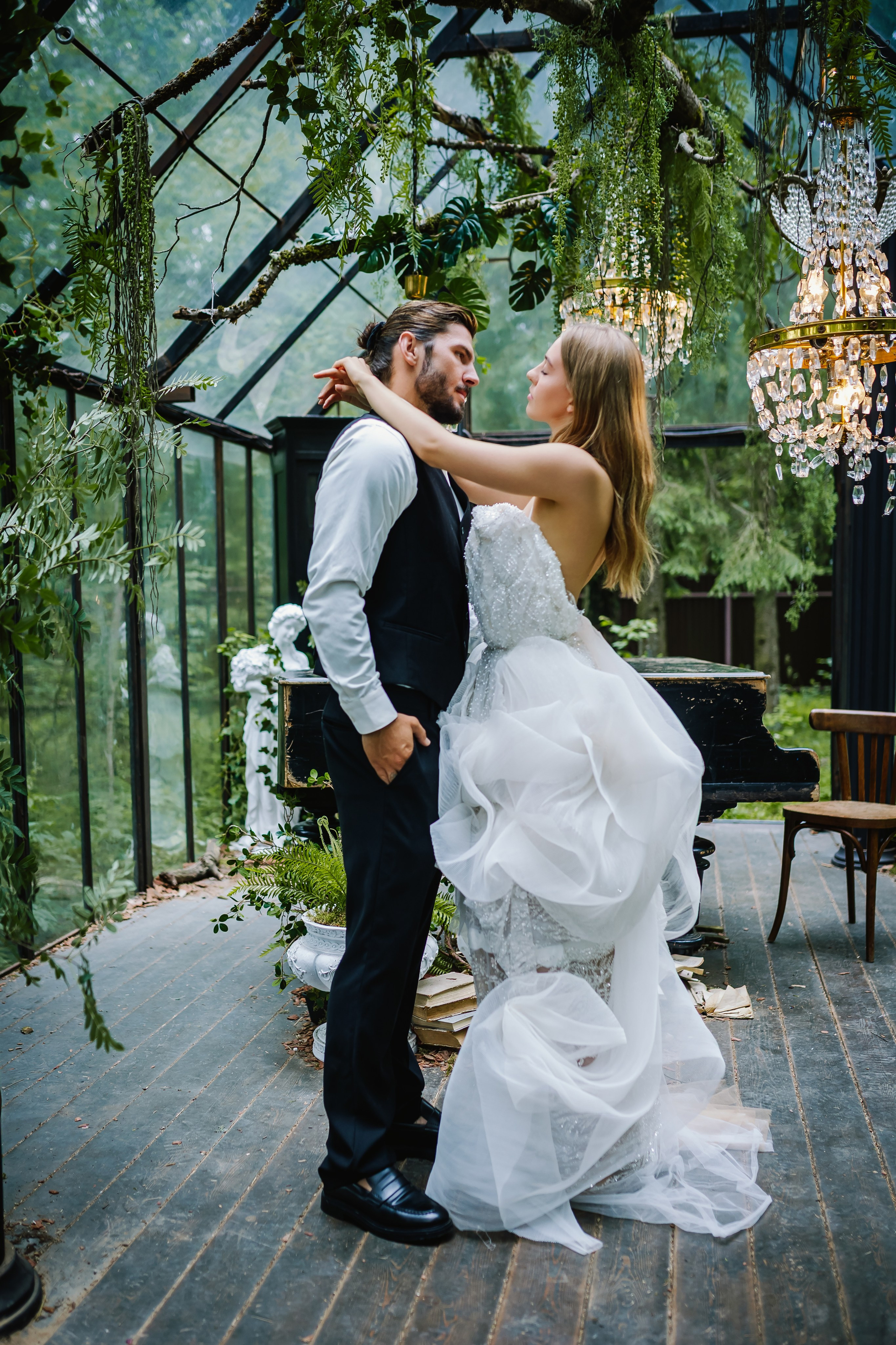 Анонс. Свадебная фотосессия в оранжерее ProjectX. Фотограф и видеограф Москва. Свадебный фотограф, видеограф. Выпускные альбомы. Оживающие альбомы