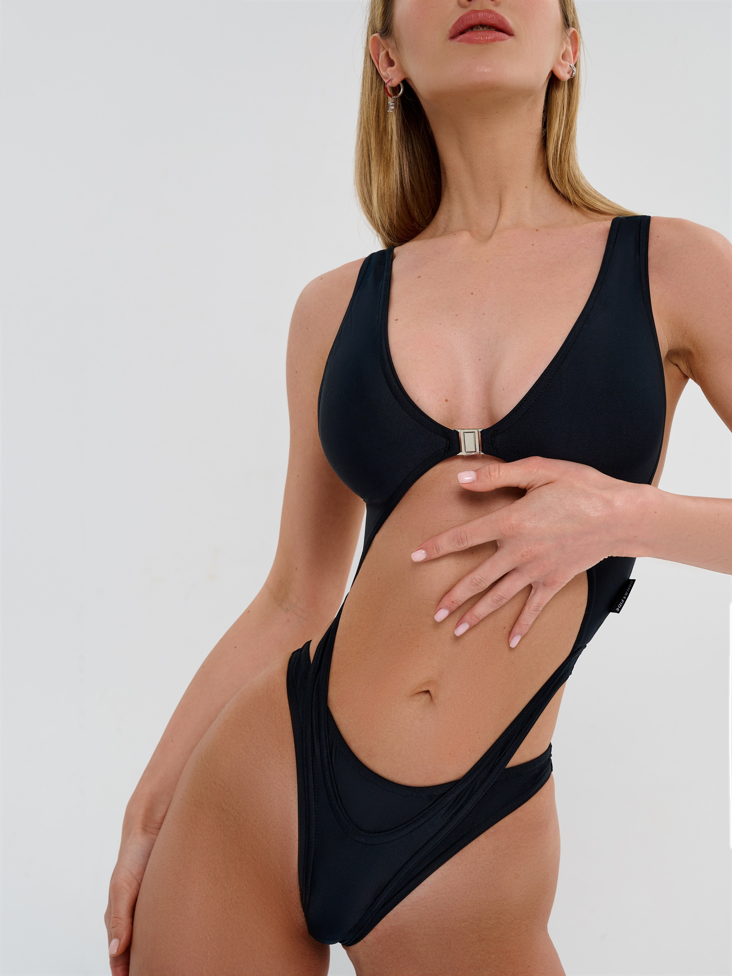 BODY TALKS. Creative Fashion Photographer & Art Director