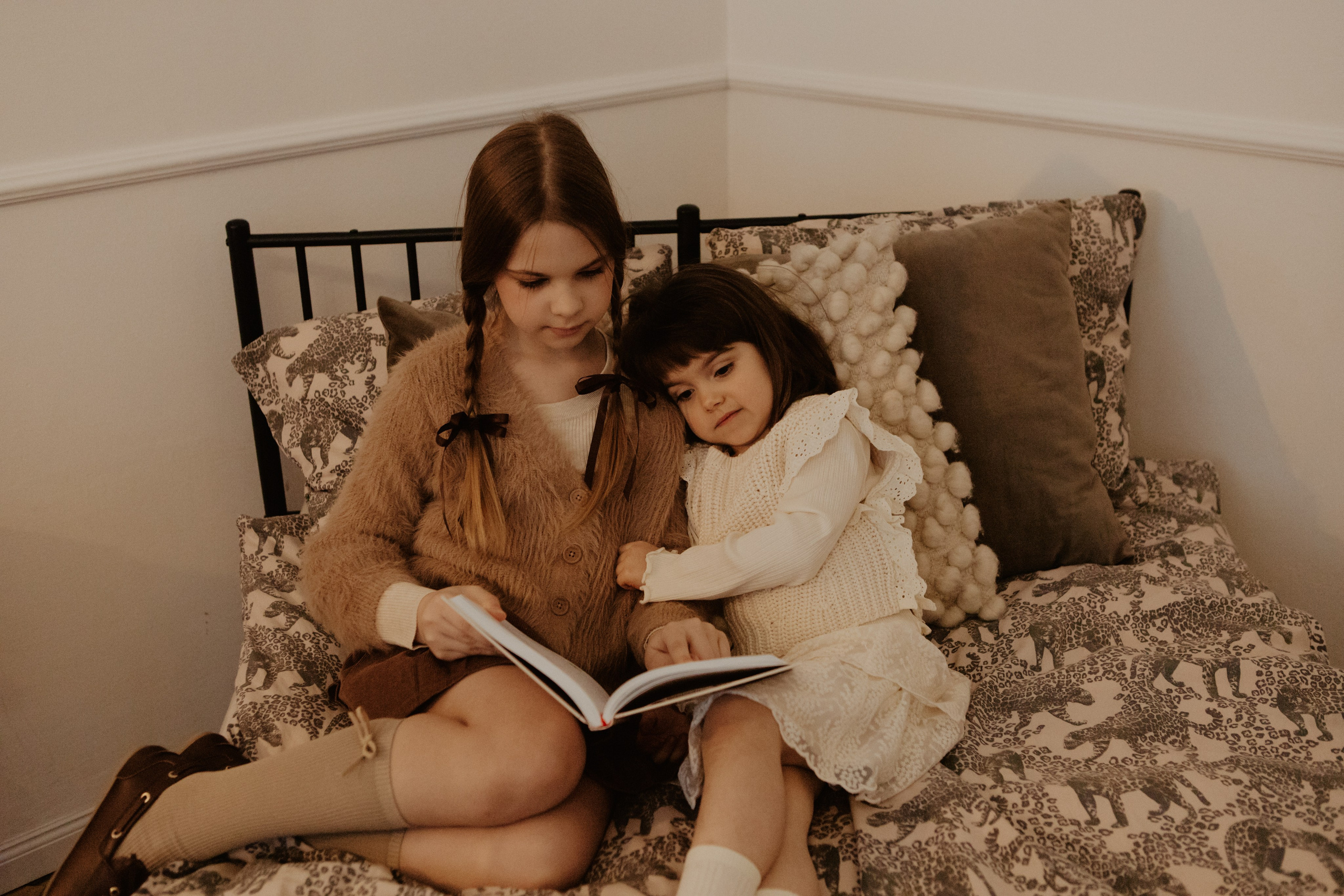 Сестры Миша и Маша. Фотограф в Кракове Надежда Харитоненко