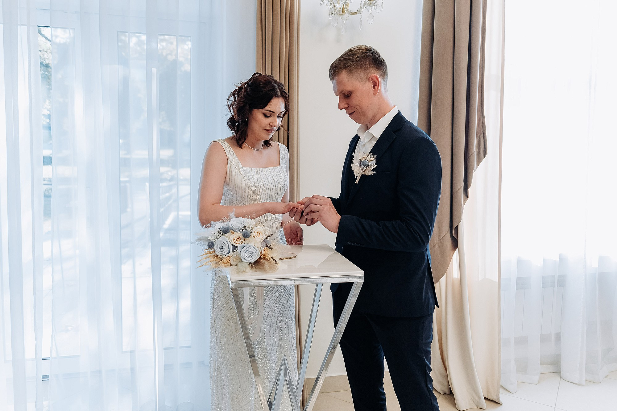 Денис и Екатерина ВДНХ. Свадебный фотограф в Дубне Алексей Фонарёв