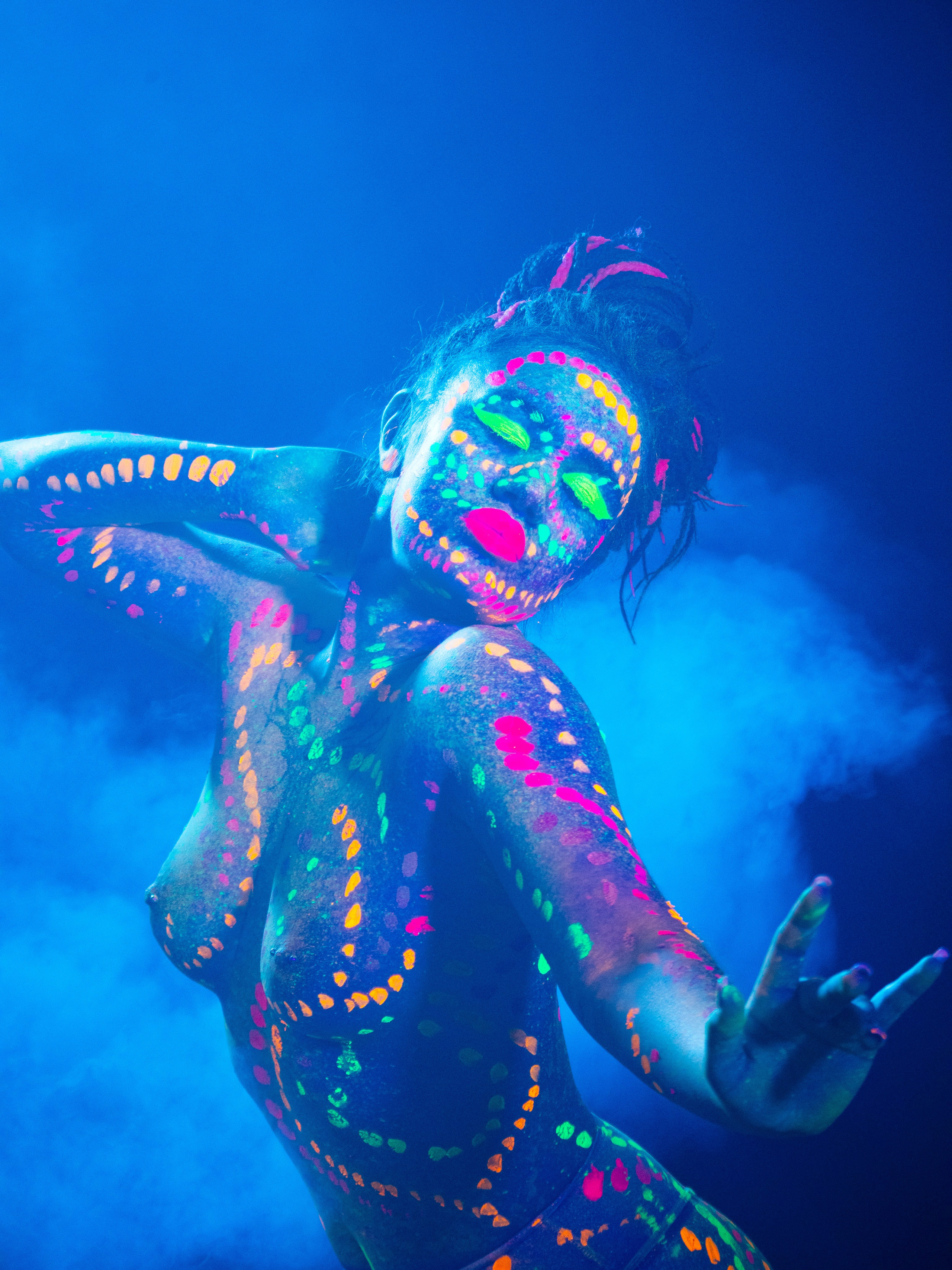 Неоновое безумие. Фотограф из Полысаево Александра Миннигалимова