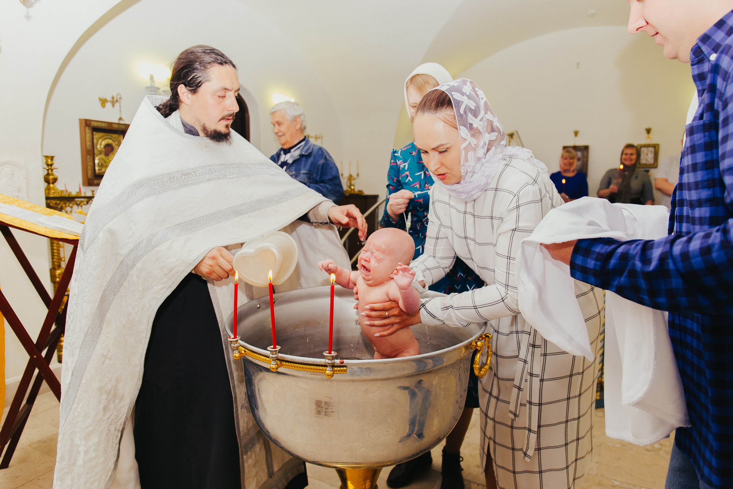 Крещение Михаила. Церковь Явления Пресвятой Богородицы. Фотограф новорожденных и детский в Сергиевом Посаде Кругликова Юлия